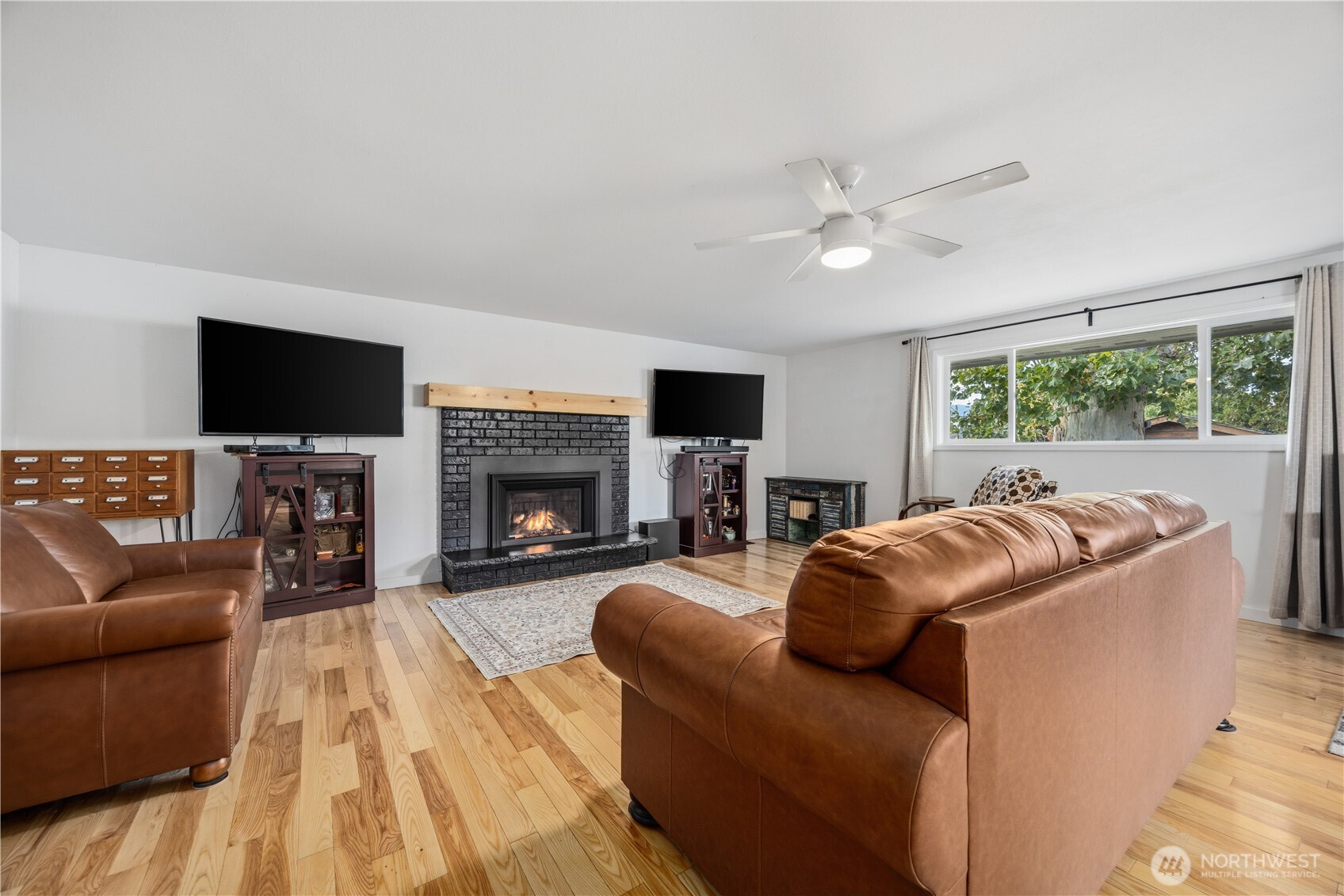 501 1st Street Property Photo 9