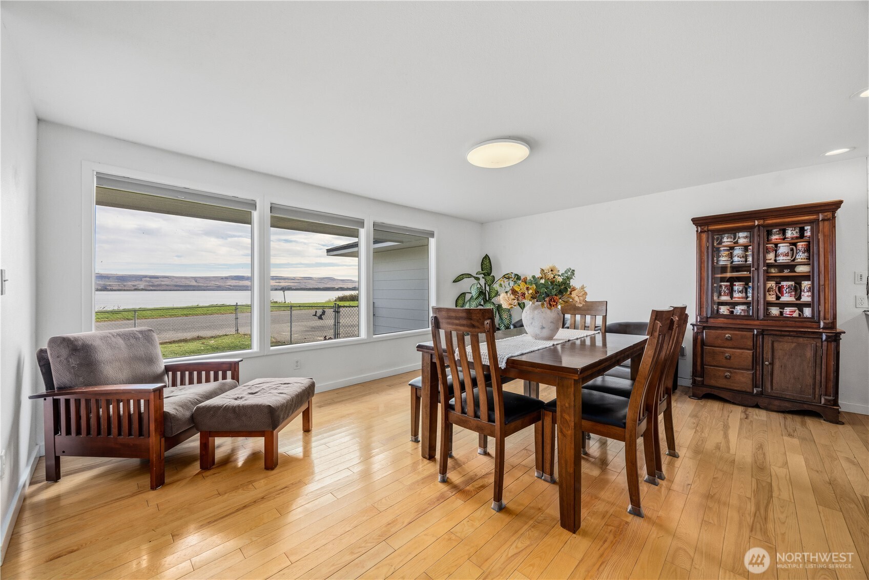 501 1st Street Property Photo 14