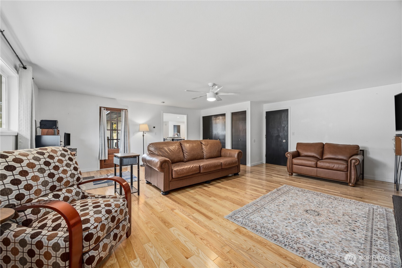 501 1st Street Property Photo 16