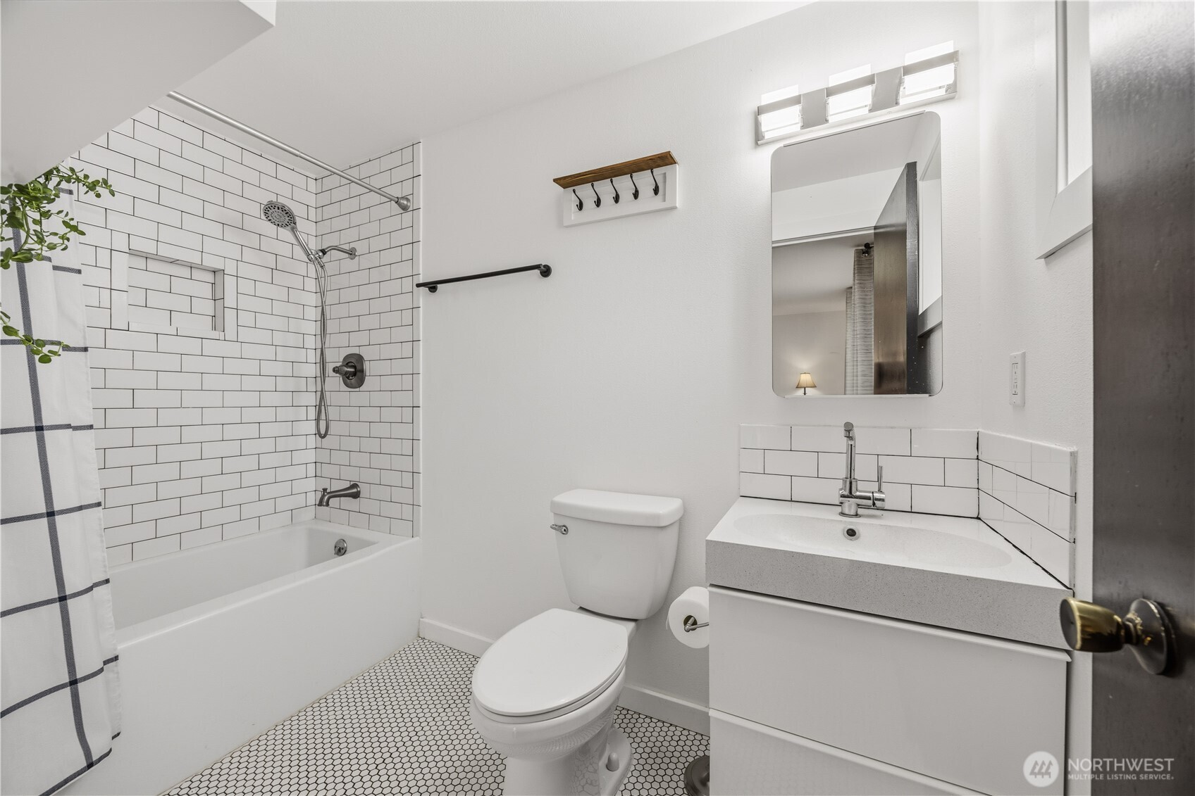 501 1st Street Property Photo 23