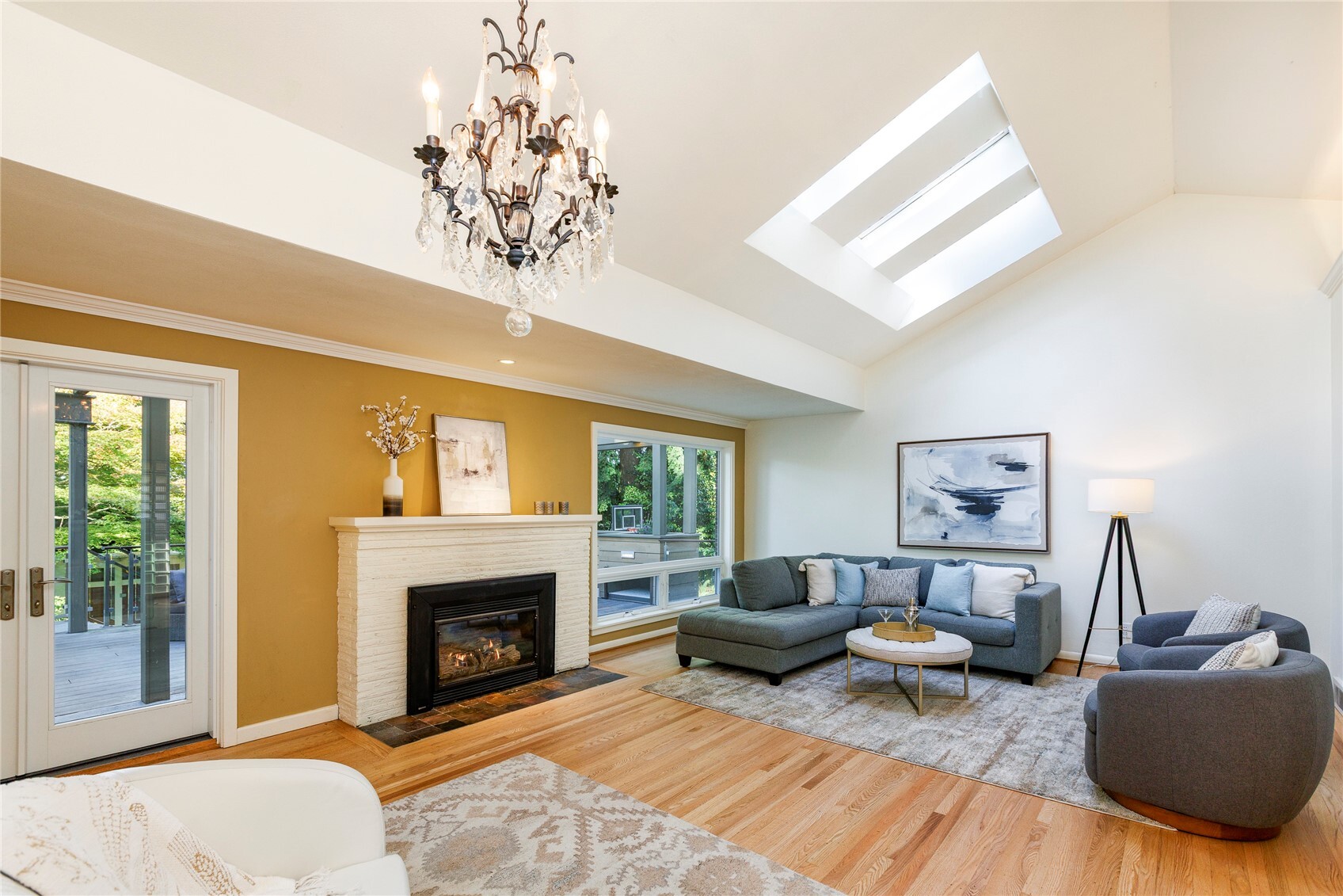 12051 4th Avenue Property Photo 2