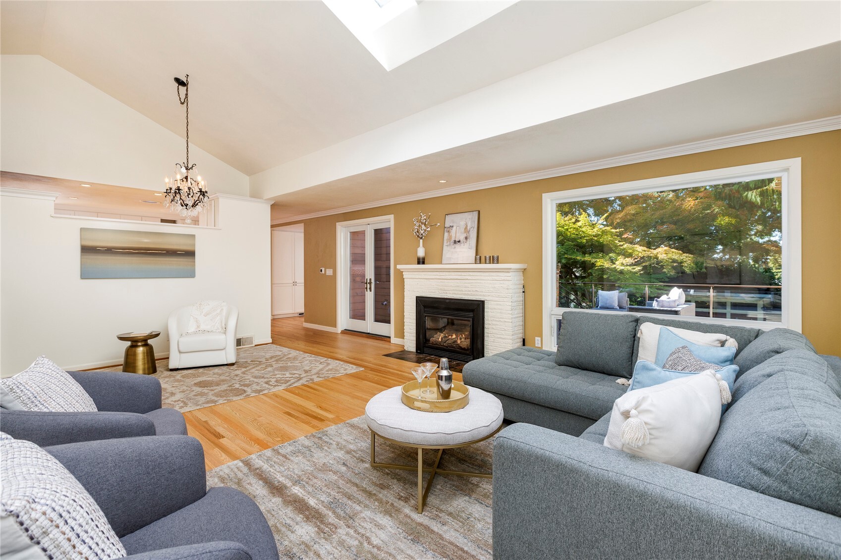 12051 4th Avenue Property Photo 4