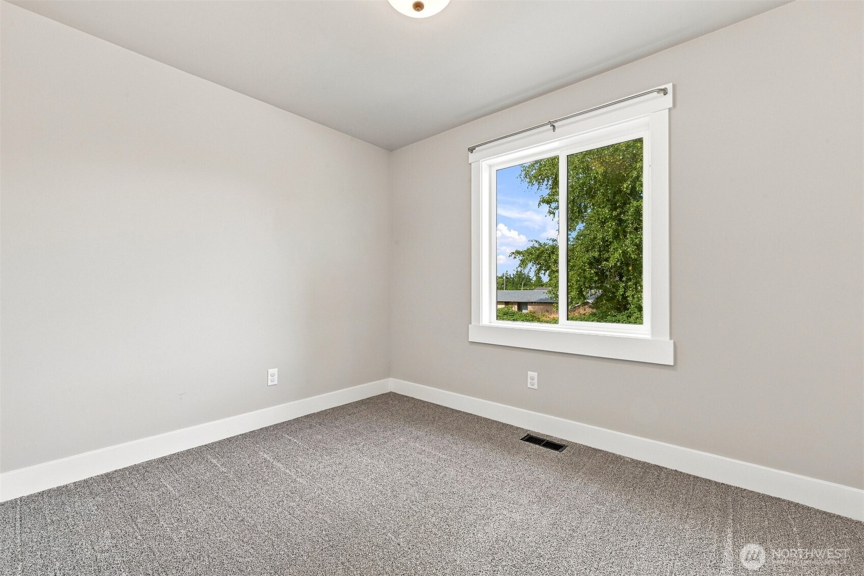 929 Crimson Court Property Photo 23