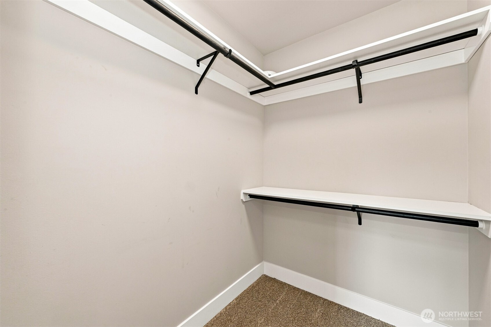 929 Crimson Court Property Photo 28