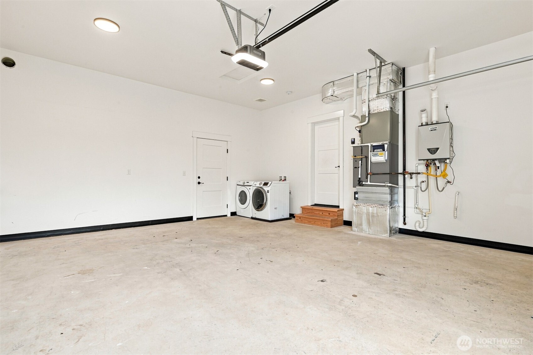 929 Crimson Court Property Photo 30