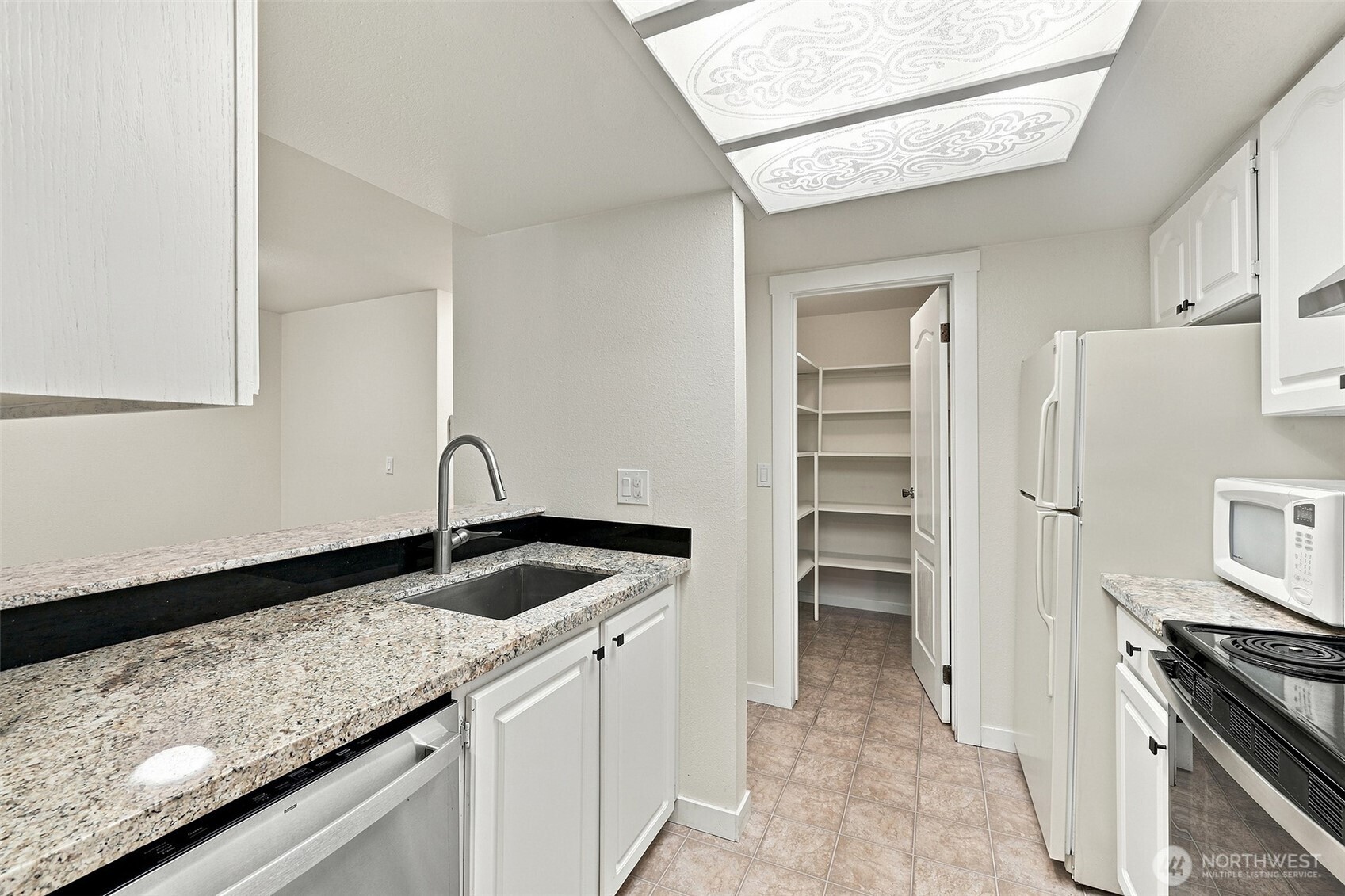 14405 Ne 32nd Street K-304 Property Photo 4