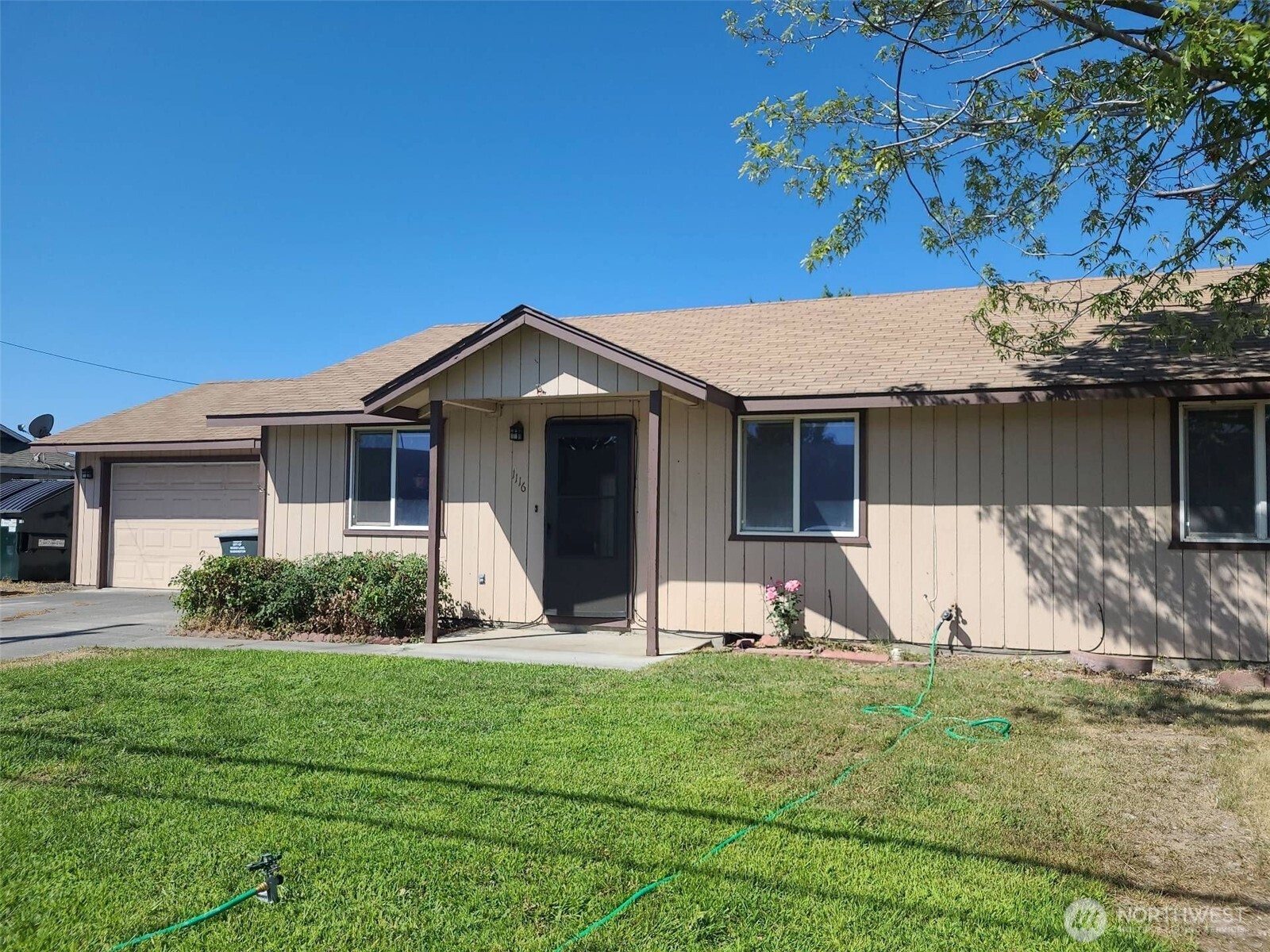 1116 Clover Drive Property Photo 1
