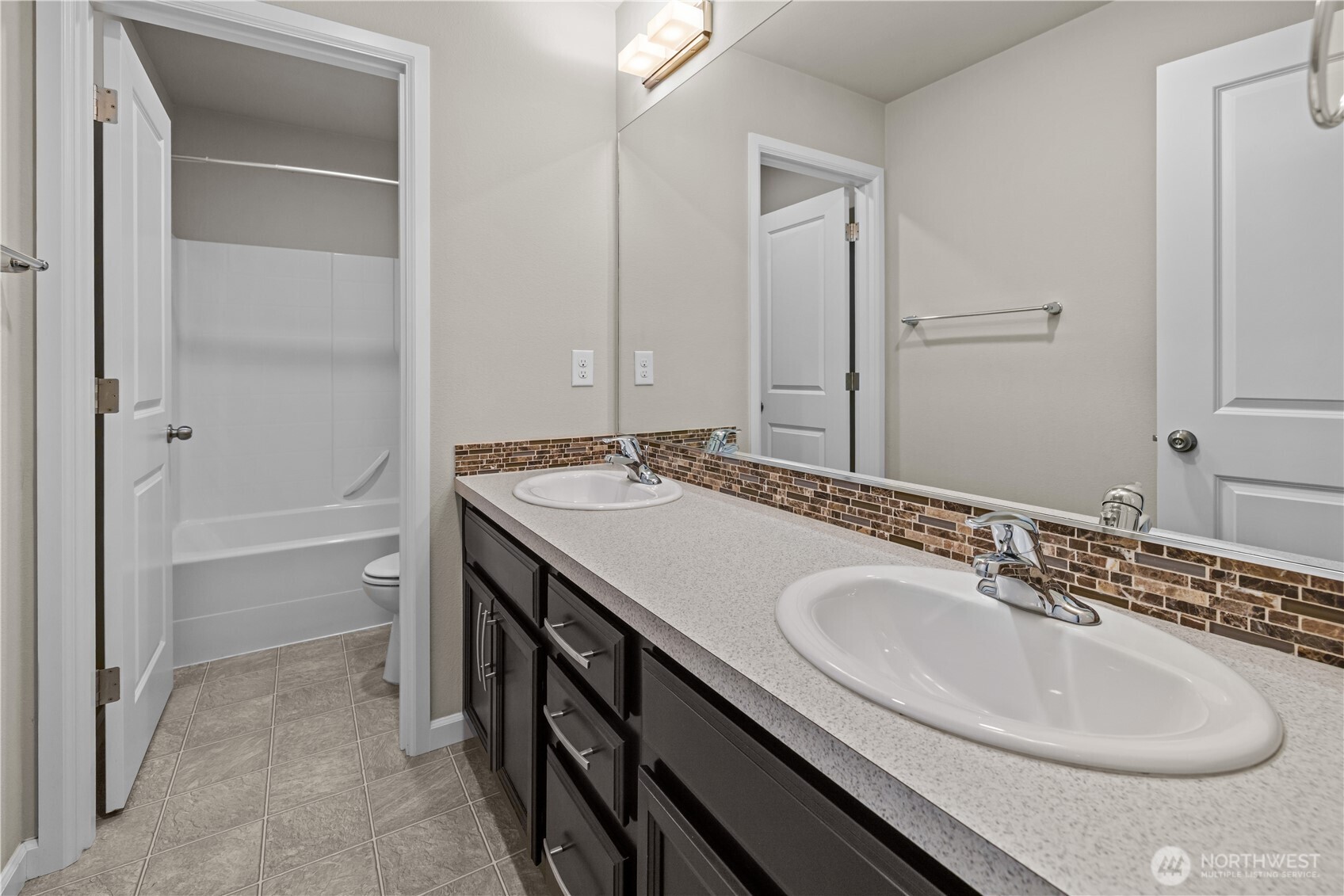 514 Woodduck Drive Property Photo 22