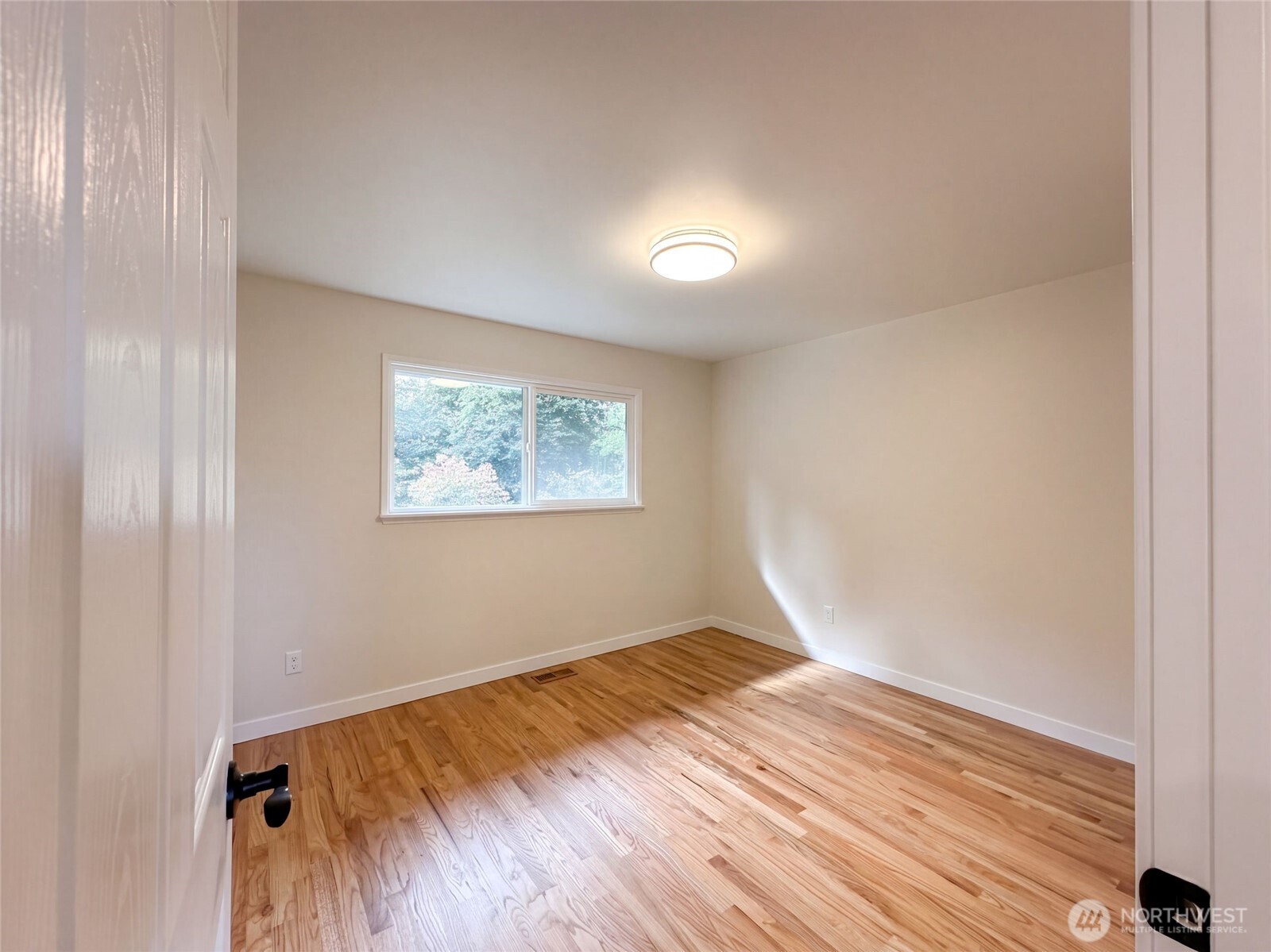 11245 12th Avenue Property Photo 4