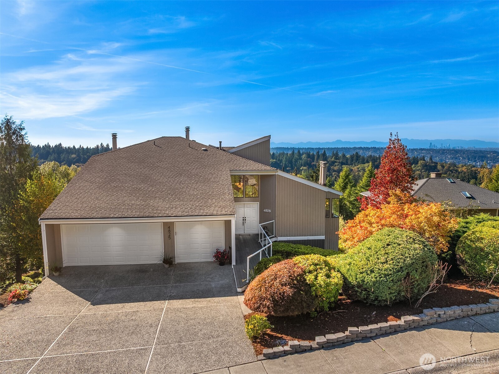 4825 134th Place Property Photo 3