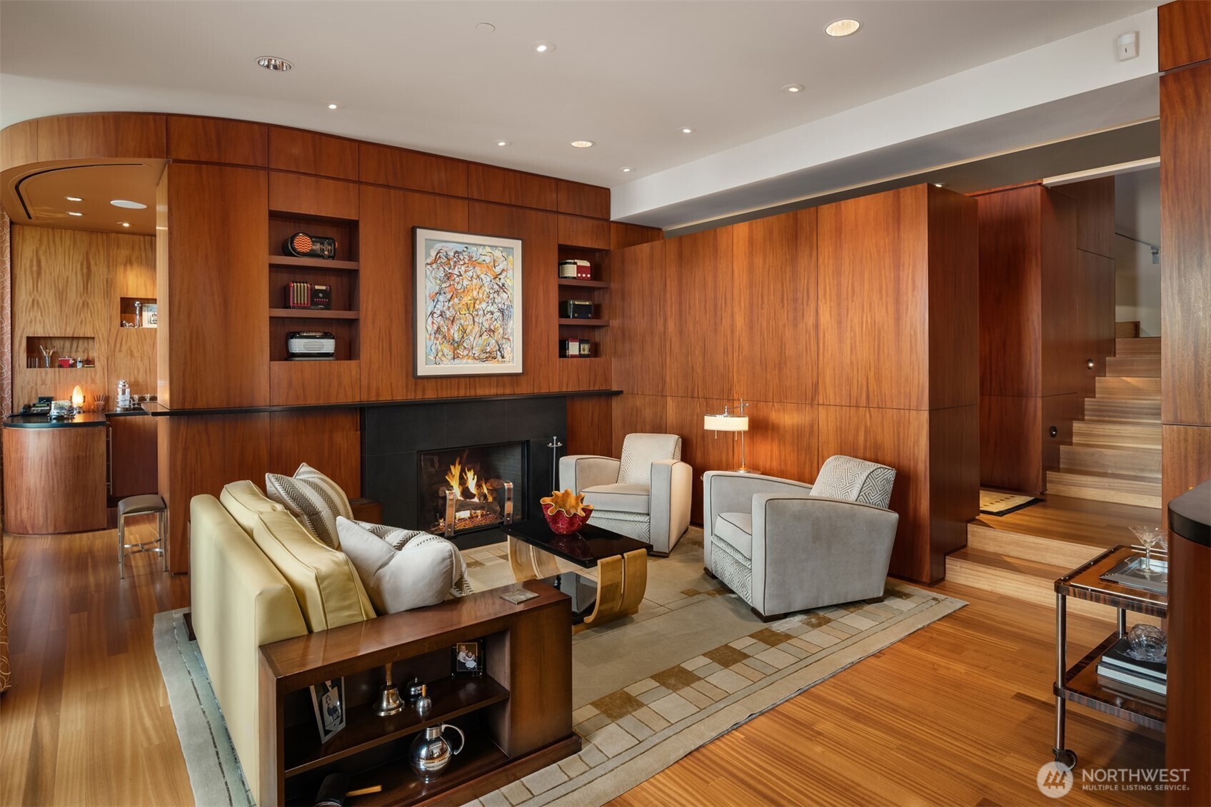 415 Shoreland Drive Property Photo 8