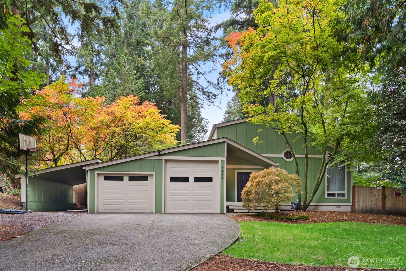 4841 E Forest Glen Drive Property Photo 1