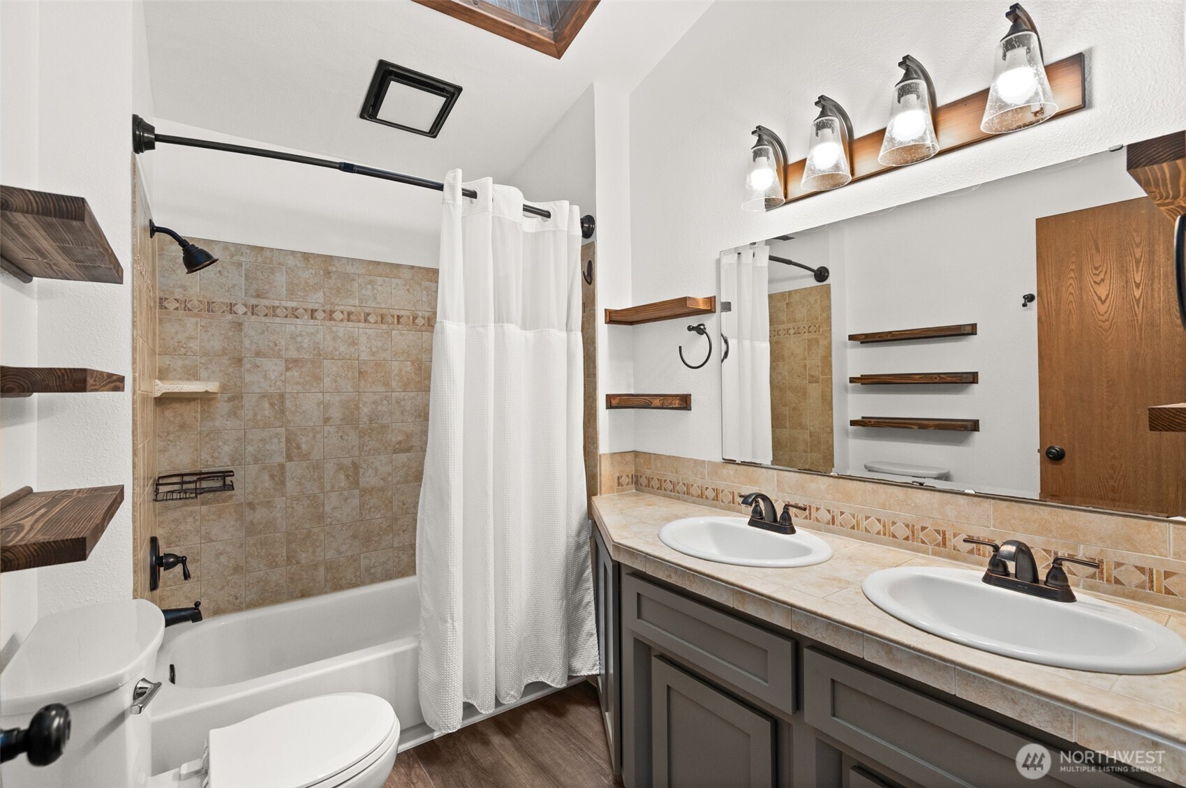 4841 E Forest Glen Drive Property Photo 23