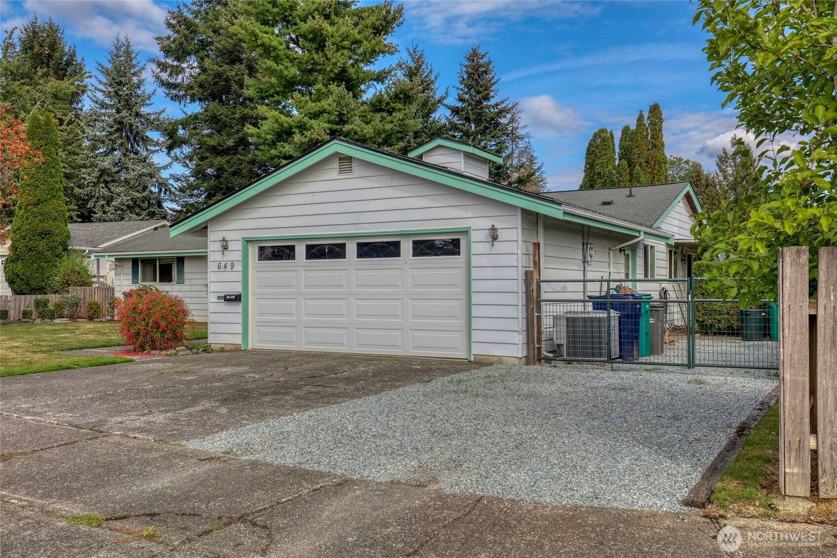 649 C Court Property Photo 13