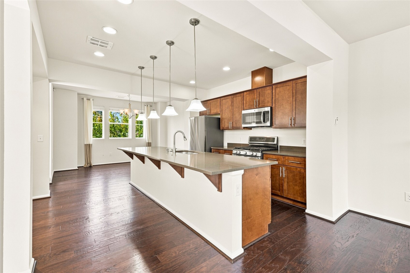 11208 19th Drive Property Photo 8