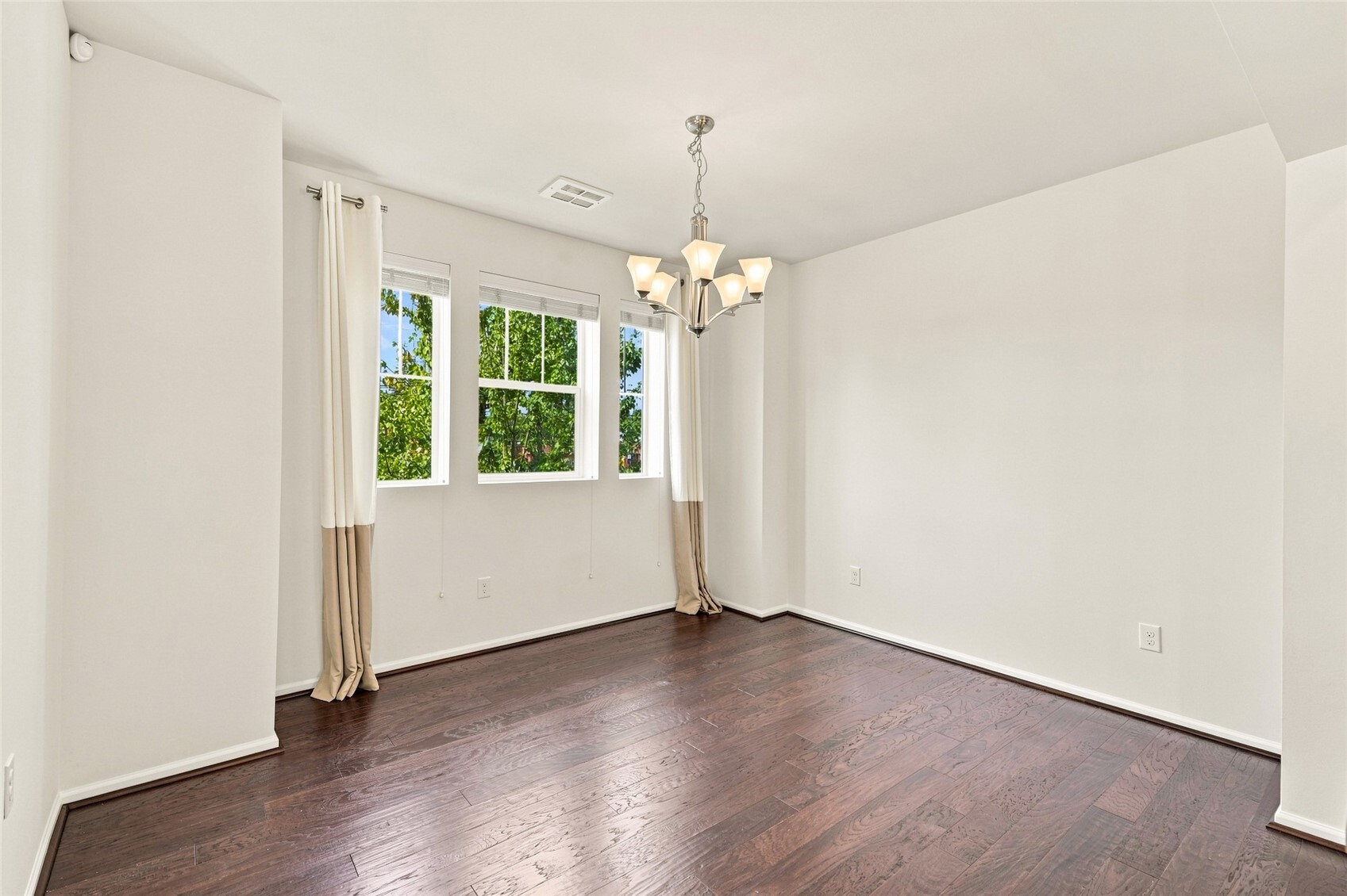 11208 19th Drive Property Photo 9