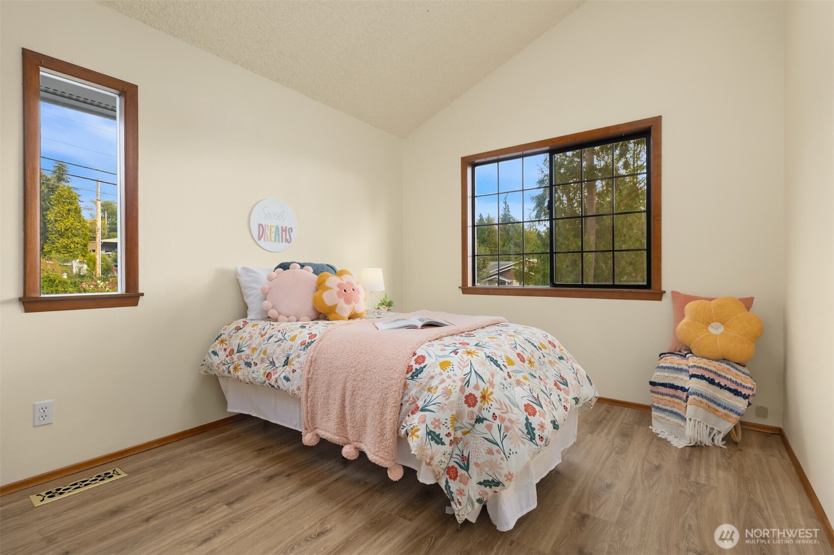 1285 Ne S Petterson Road Property Photo 35