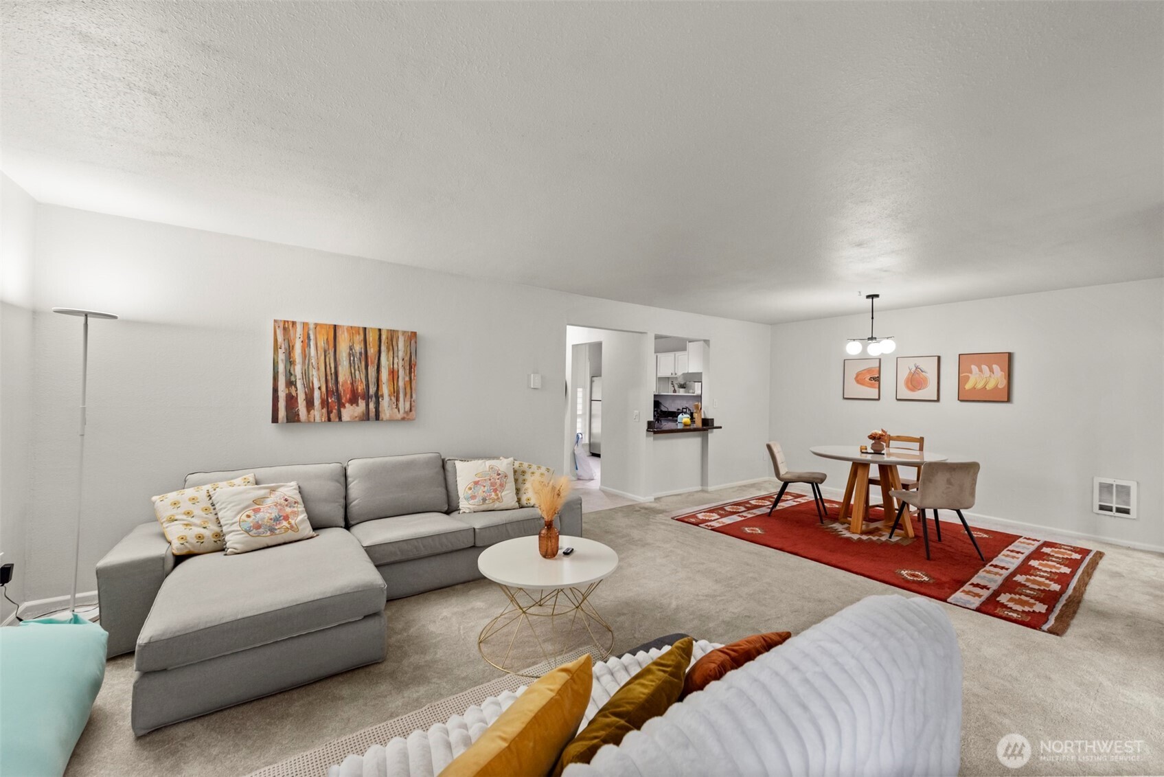 1622 103rd Place L2 Property Photo 7