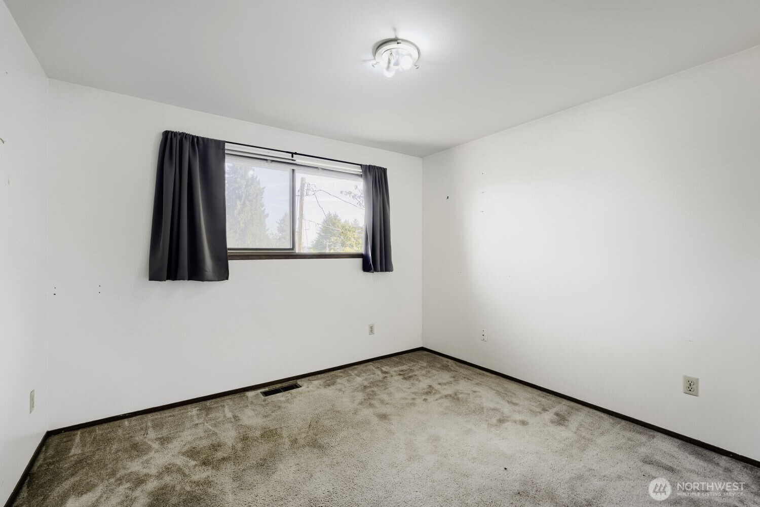 8046 S 116th Street Property Photo 10