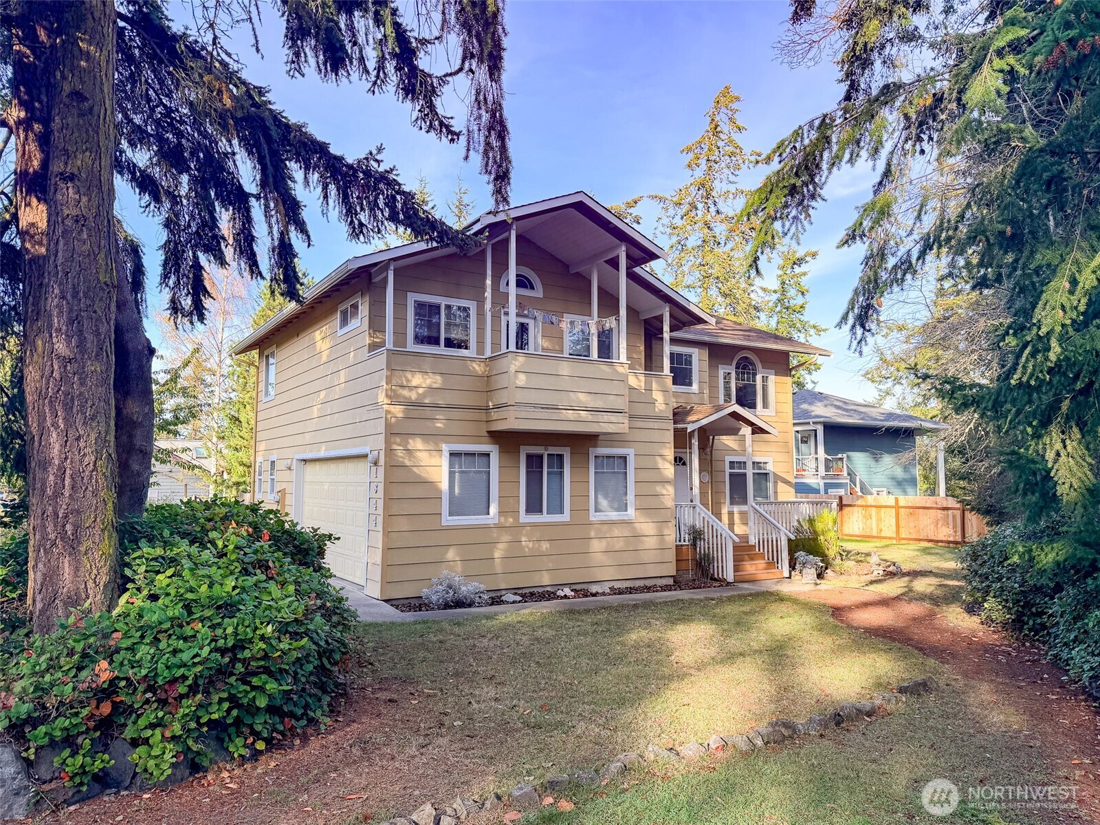 1344 Hancock Street Property Photo 2