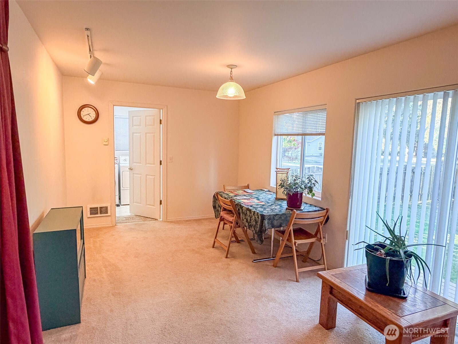 1344 Hancock Street Property Photo 12