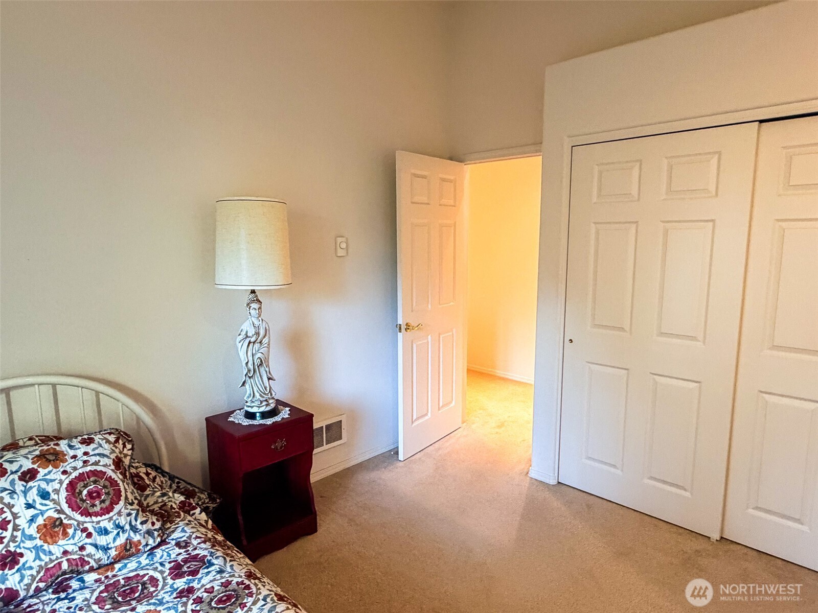 1344 Hancock Street Property Photo 28