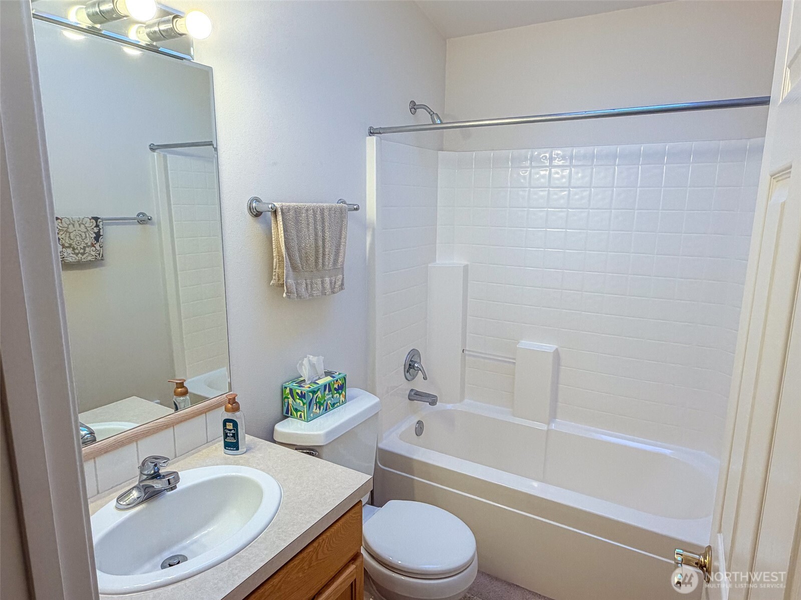 1344 Hancock Street Property Photo 31