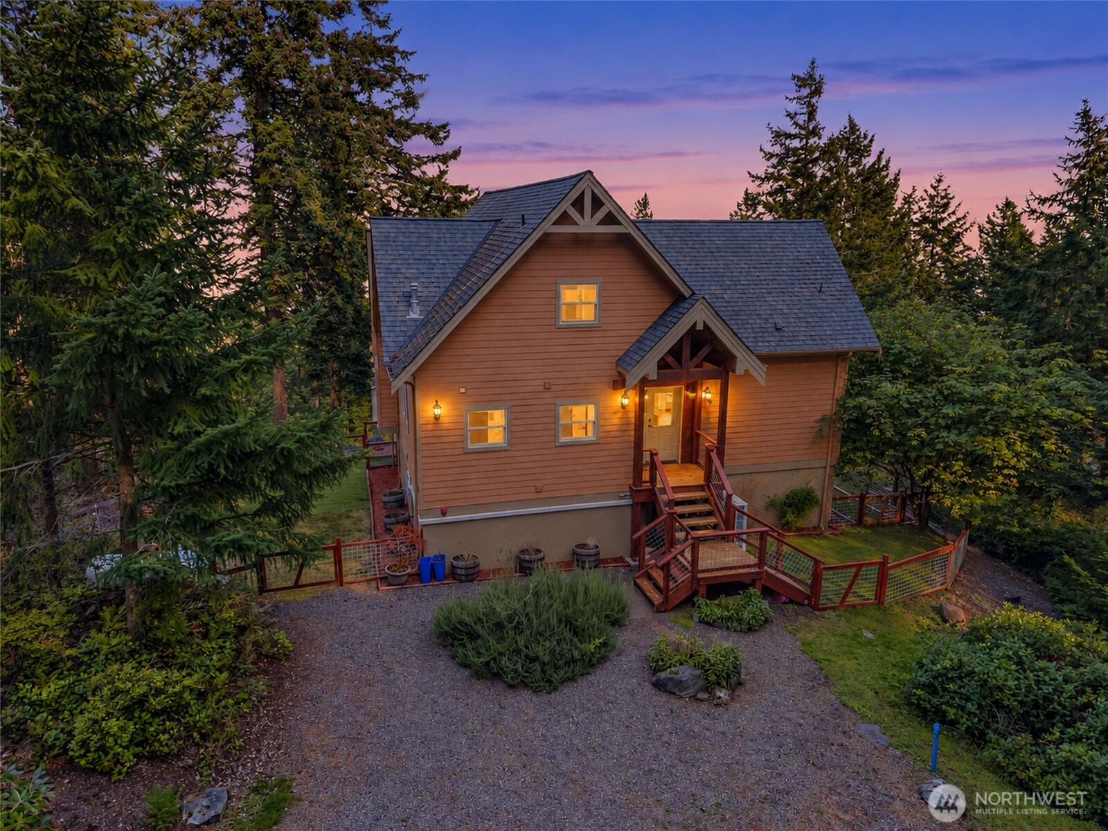 1103 Berry Way Property Photo 1
