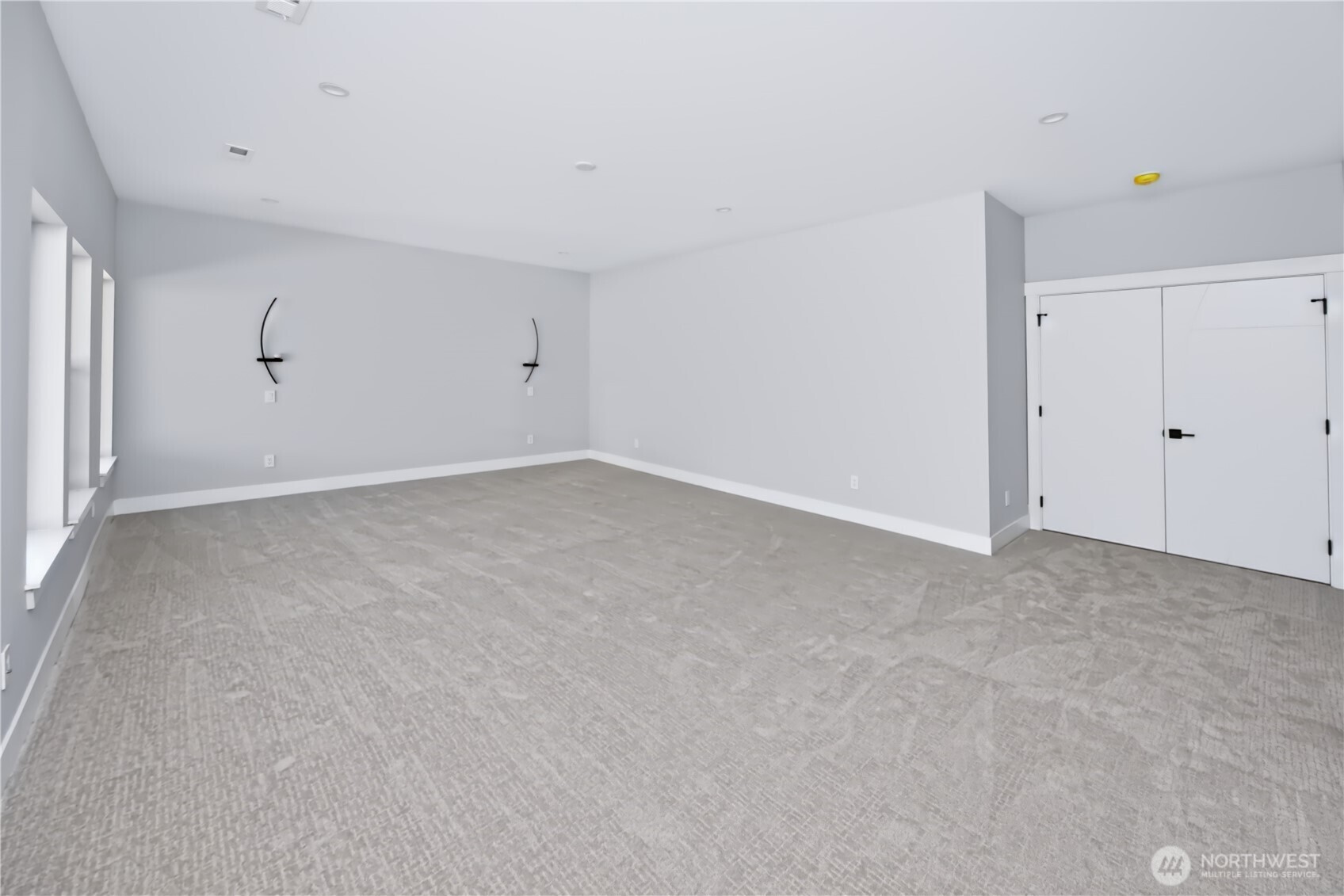 4472 S 172nd Street Property Photo 7