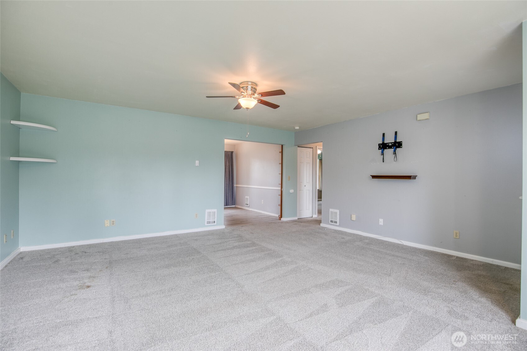 362 Lake Bay Loop Property Photo 2