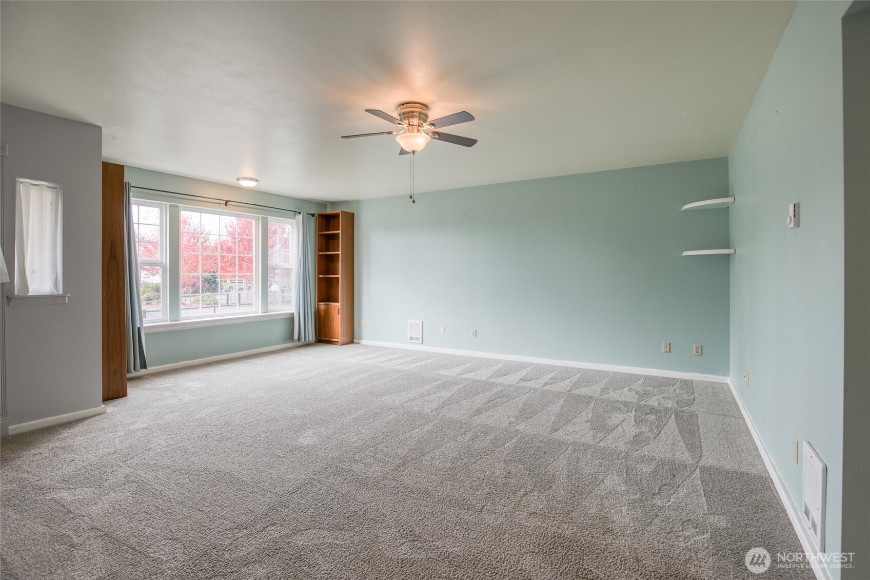 362 Lake Bay Loop Property Photo 4