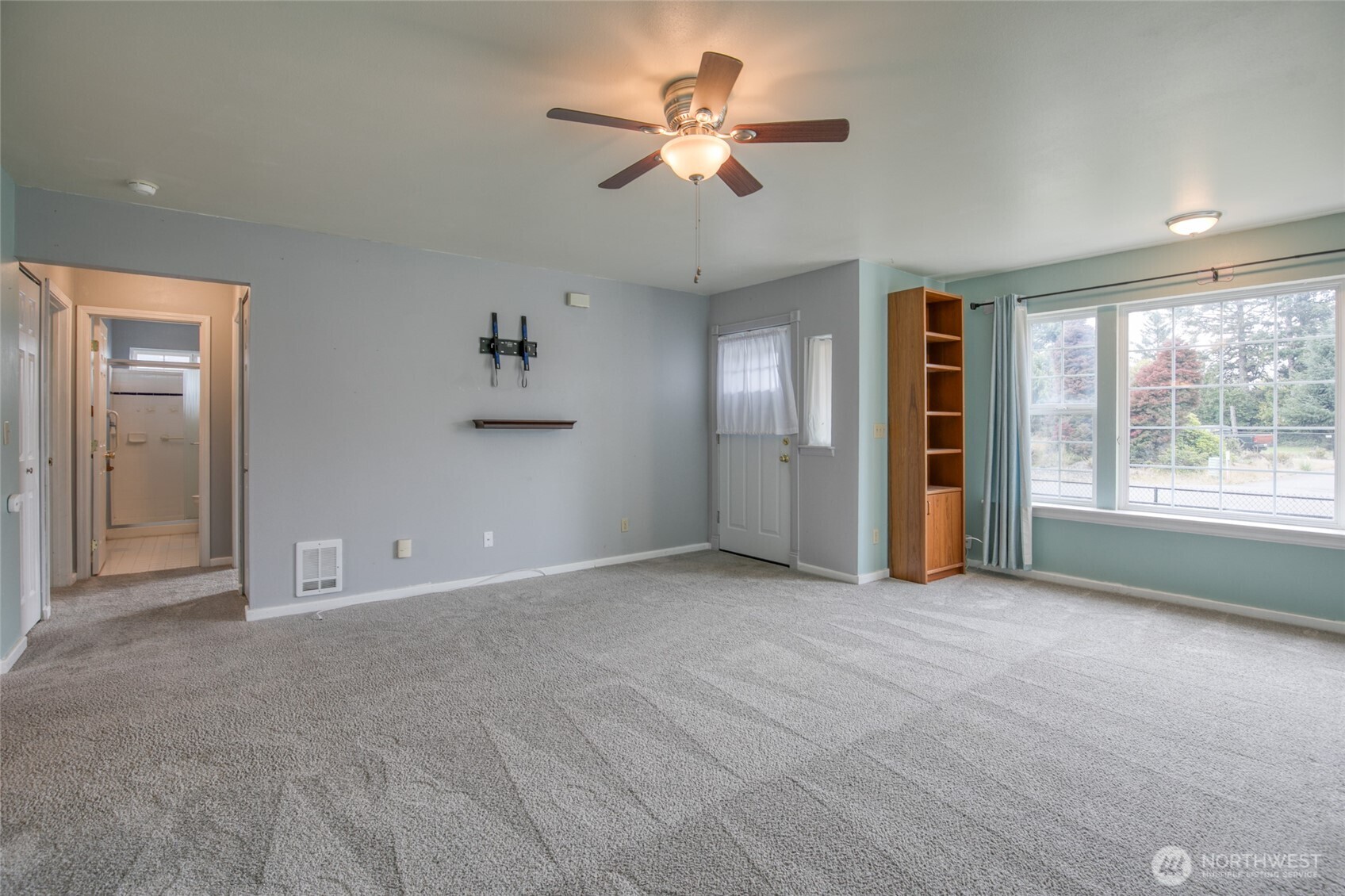 362 Lake Bay Loop Property Photo 5