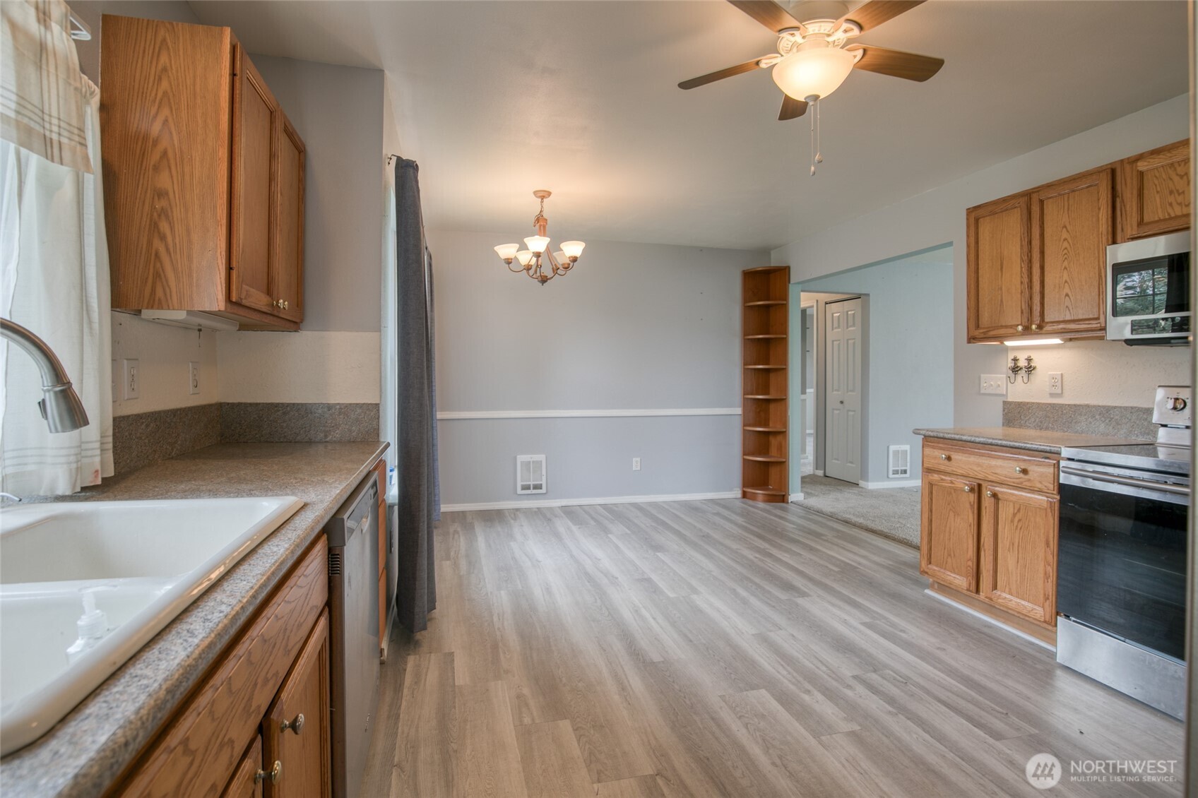 362 Lake Bay Loop Property Photo 9