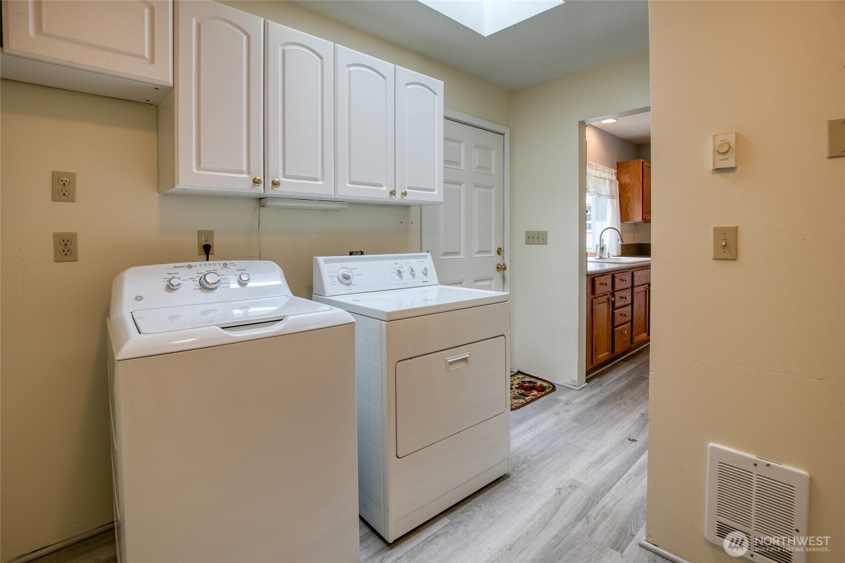 362 Lake Bay Loop Property Photo 10