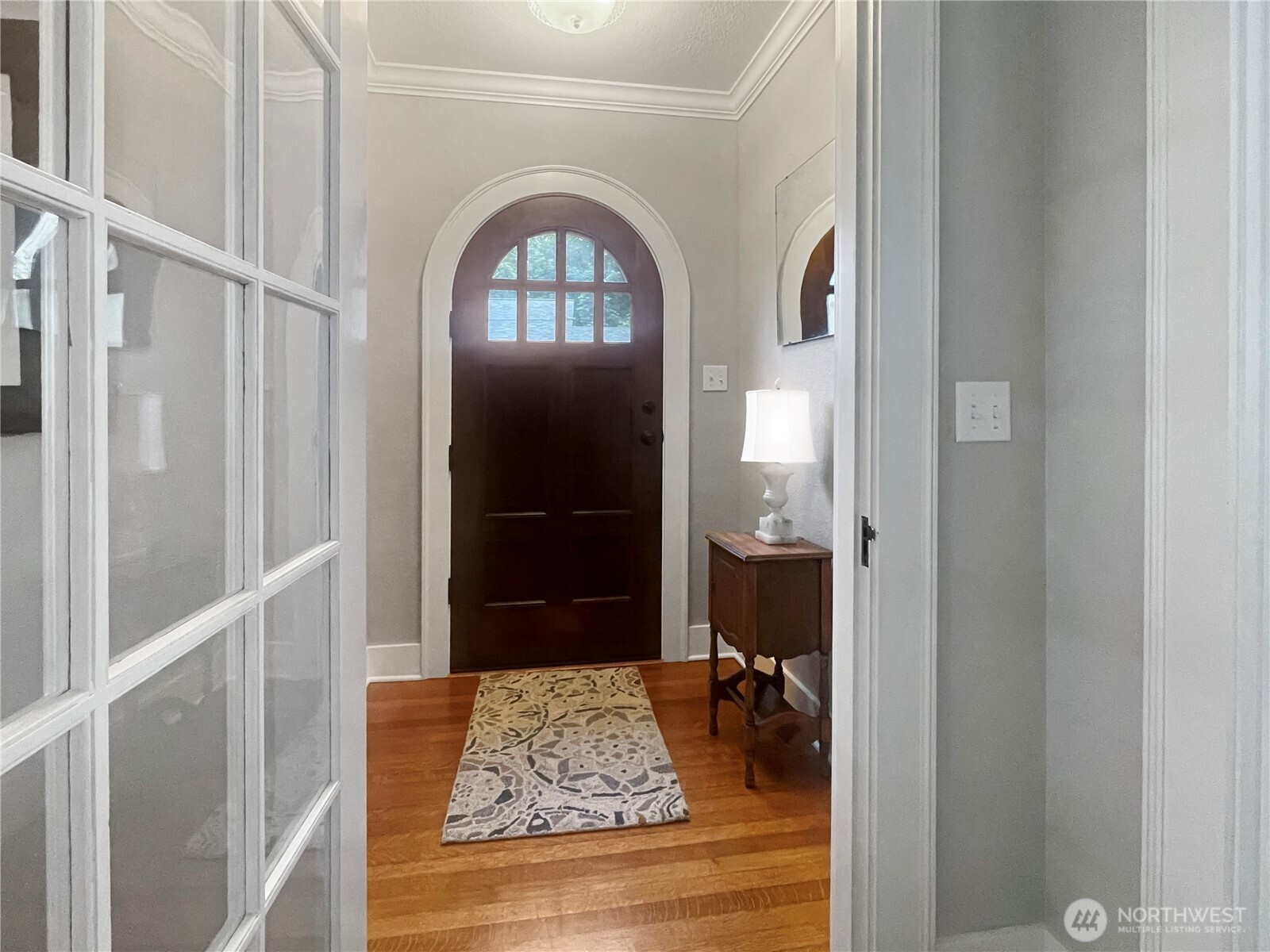 912 N Division Street Property Photo 2