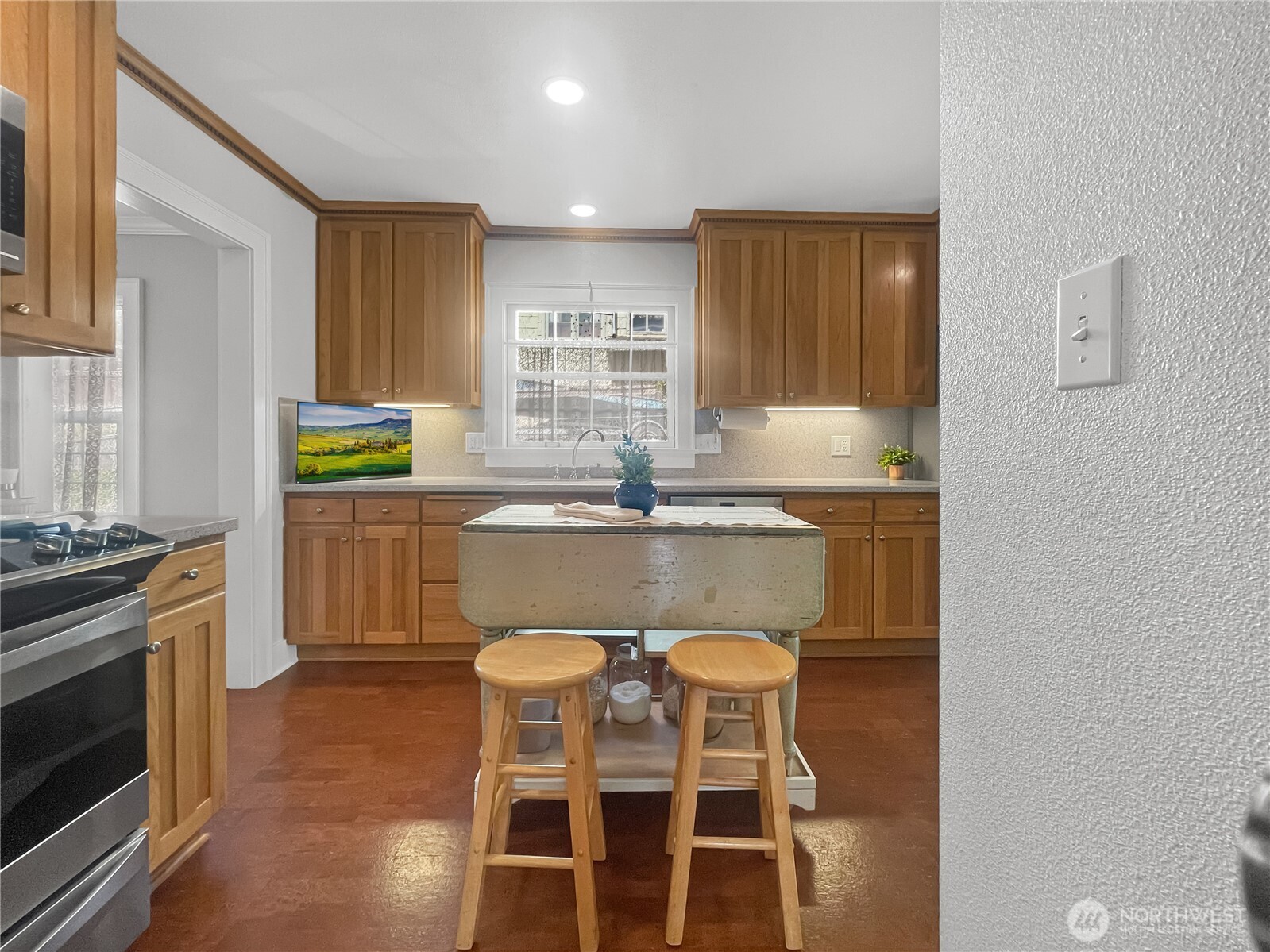 912 N Division Street Property Photo 11