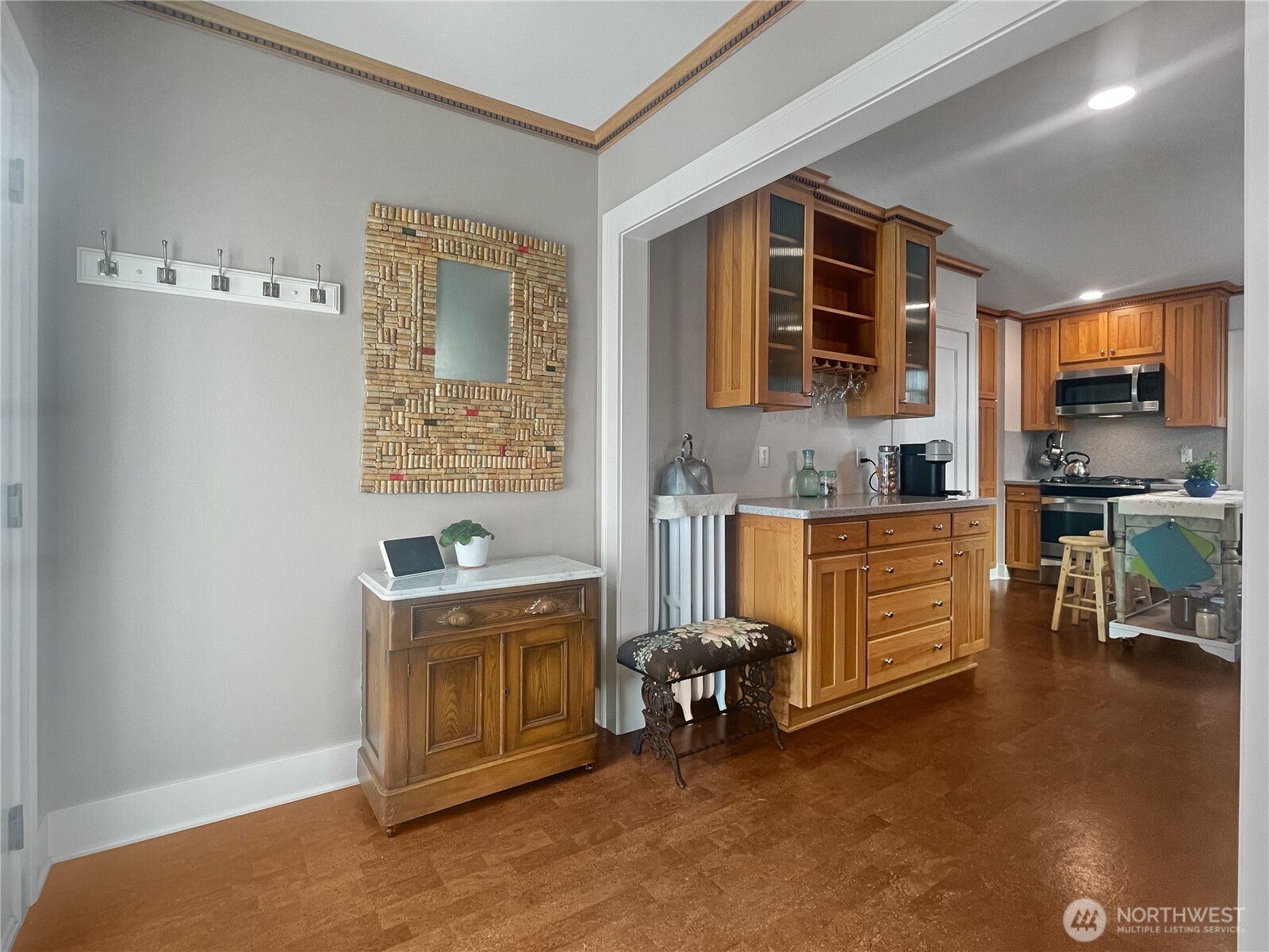 912 N Division Street Property Photo 12