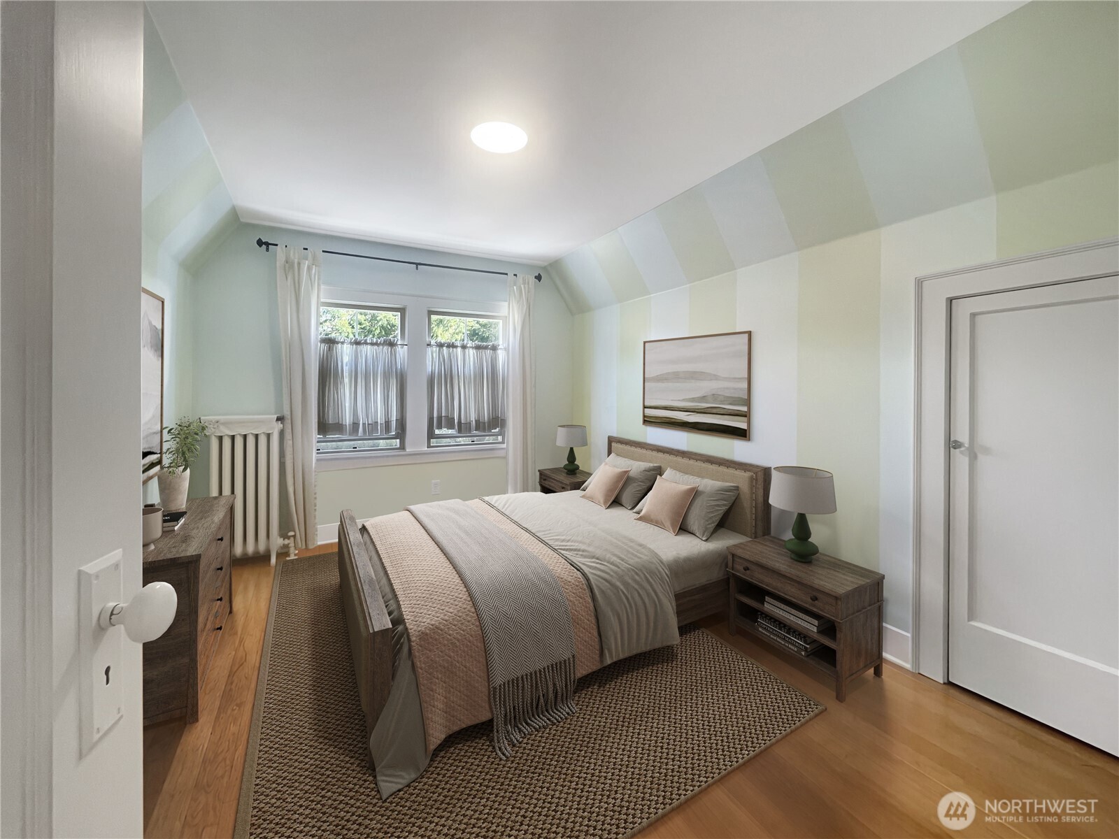 912 N Division Street Property Photo 25
