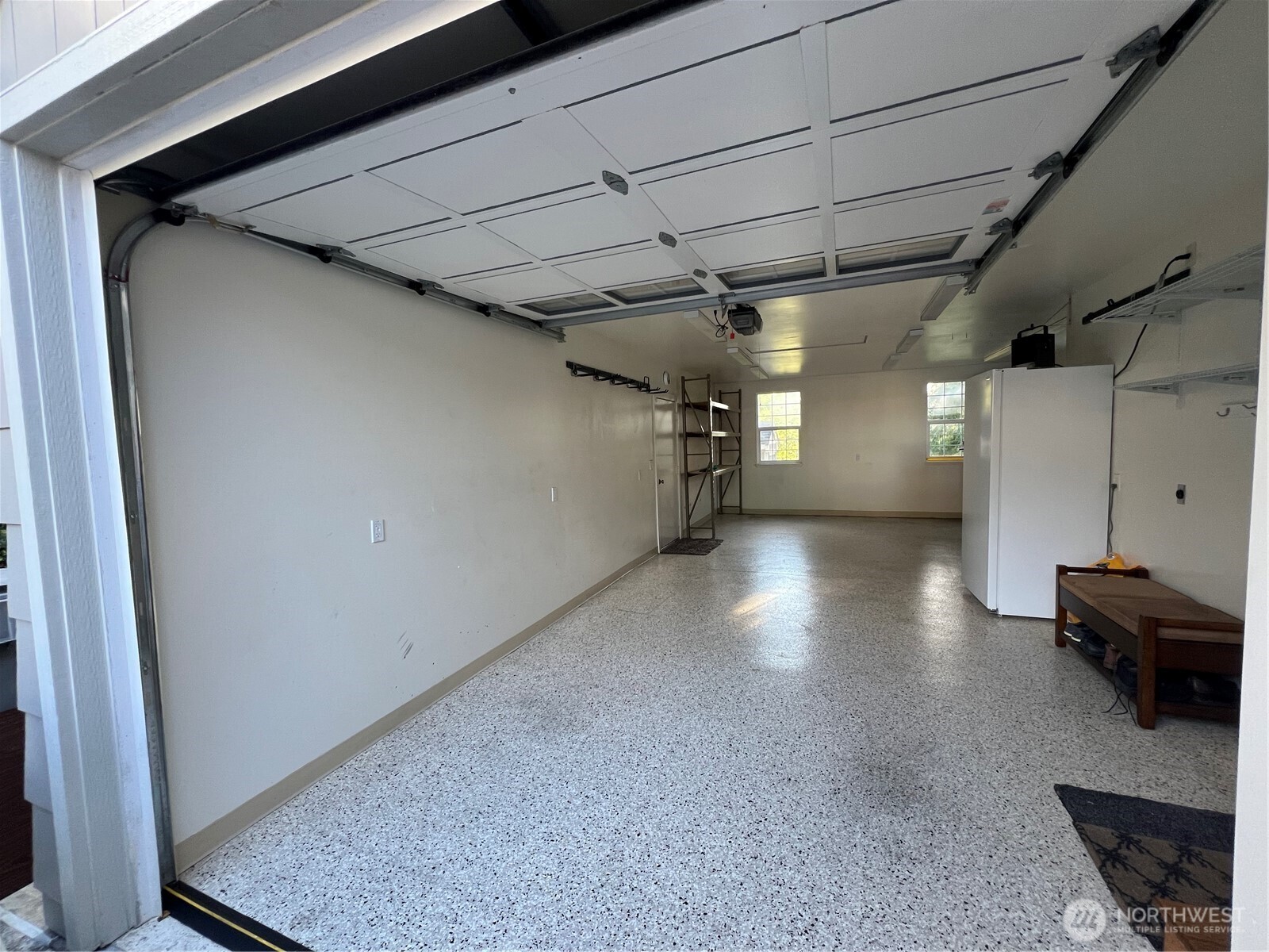 912 N Division Street Property Photo 28