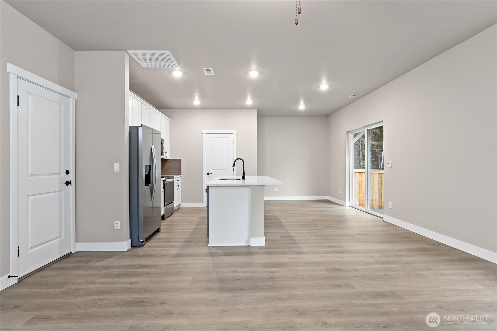 6169 Nw Bruggman Loop Property Photo 9
