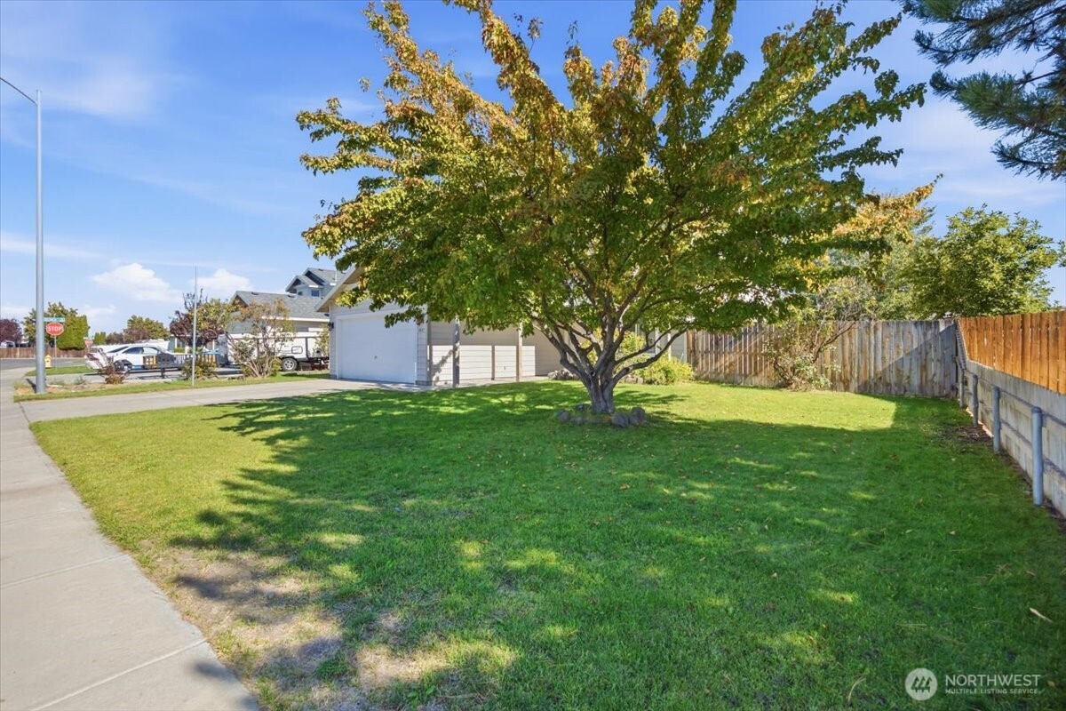 4617 Muris Lane Property Photo 3