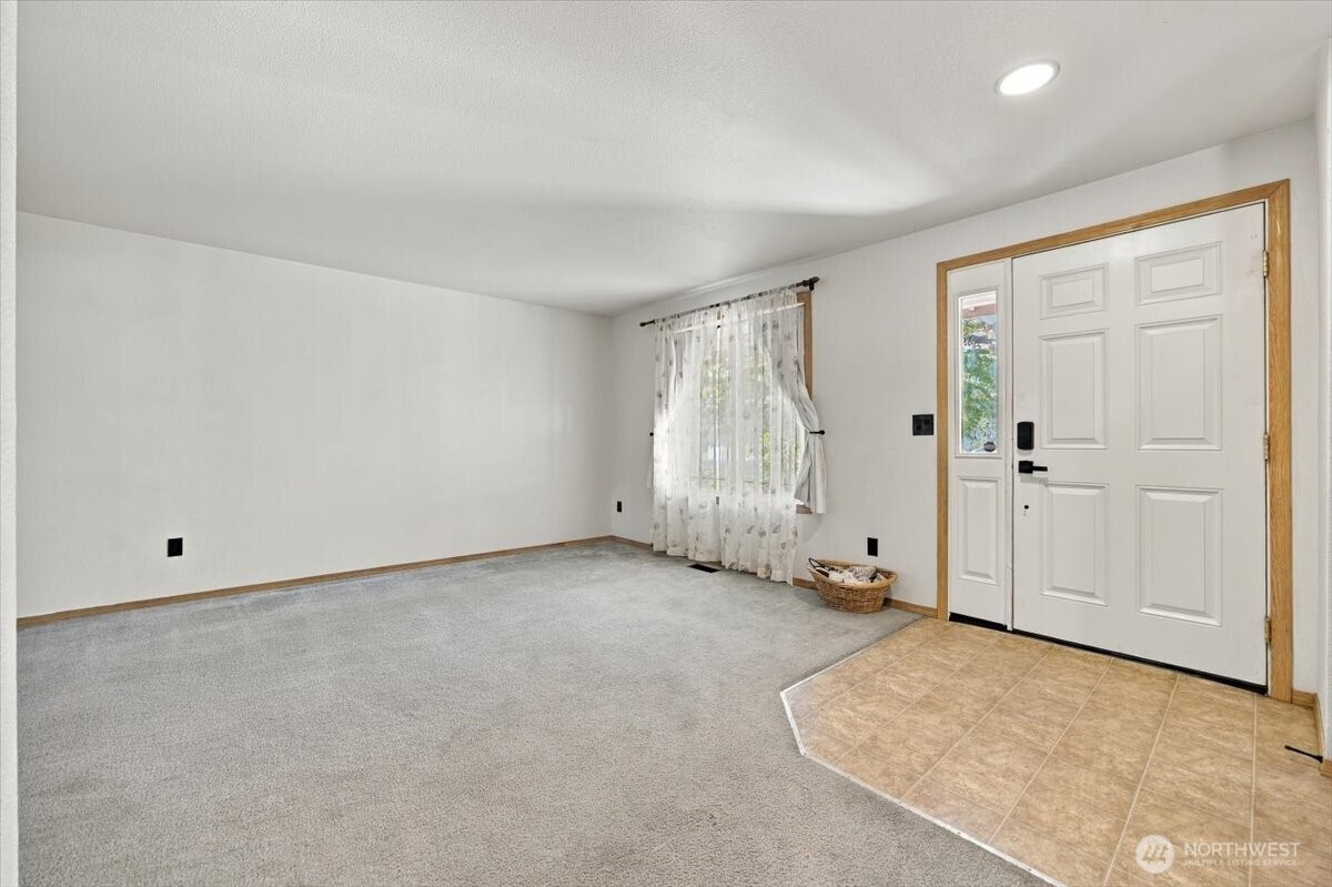 4617 Muris Lane Property Photo 6