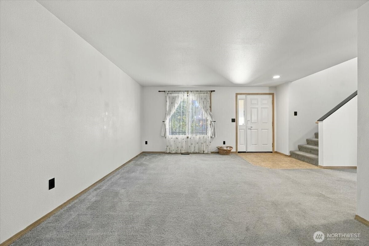 4617 Muris Lane Property Photo 7