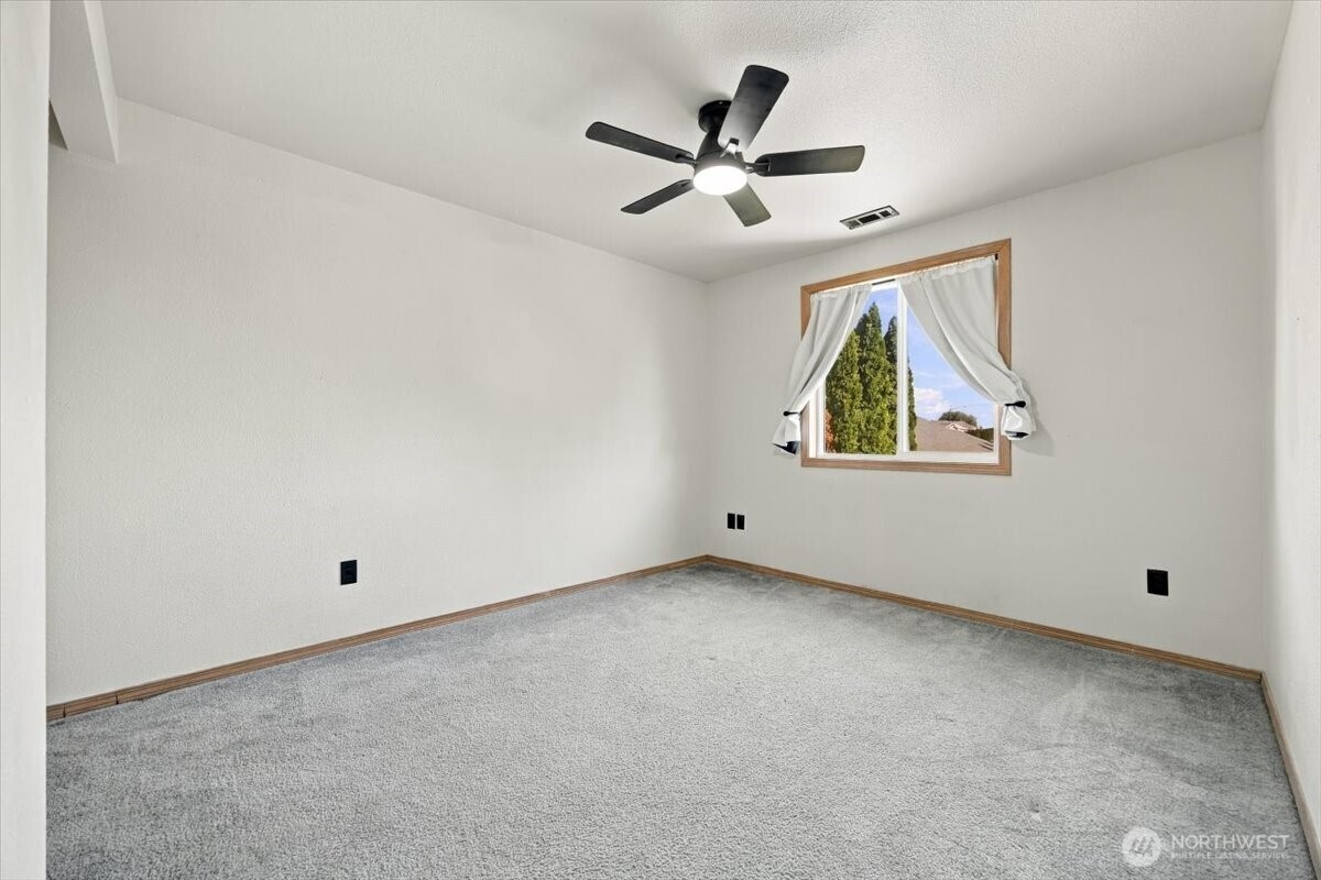 4617 Muris Lane Property Photo 23