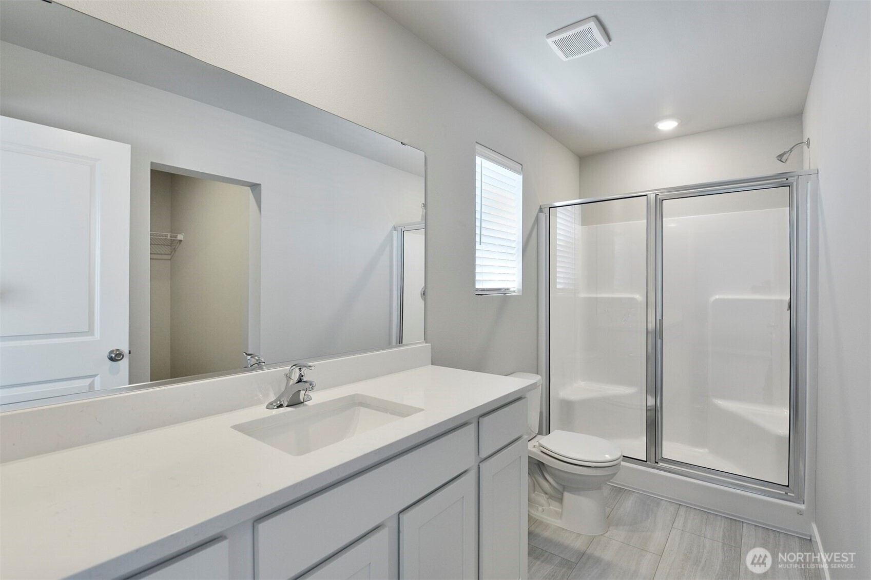 9723 Brown Street Property Photo 7