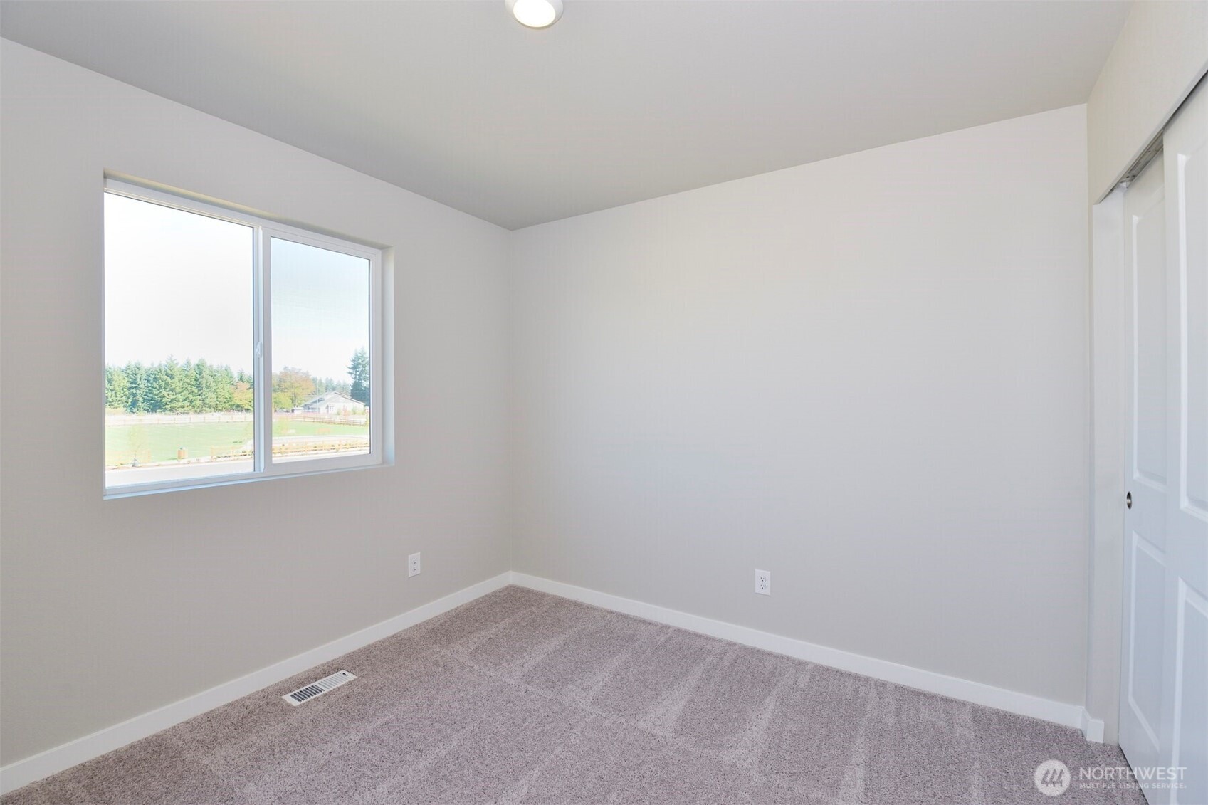 9723 Brown Street Property Photo 9