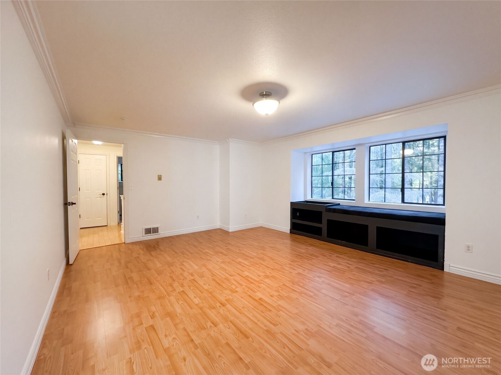 7423 Ebbert Drive Property Photo 4