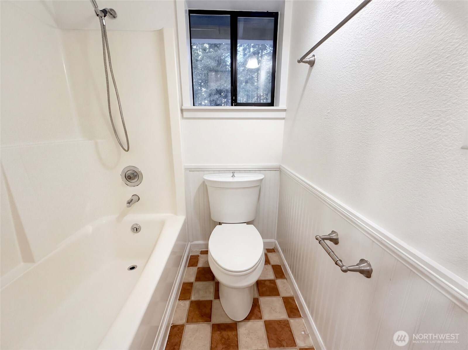 7423 Ebbert Drive Property Photo 27