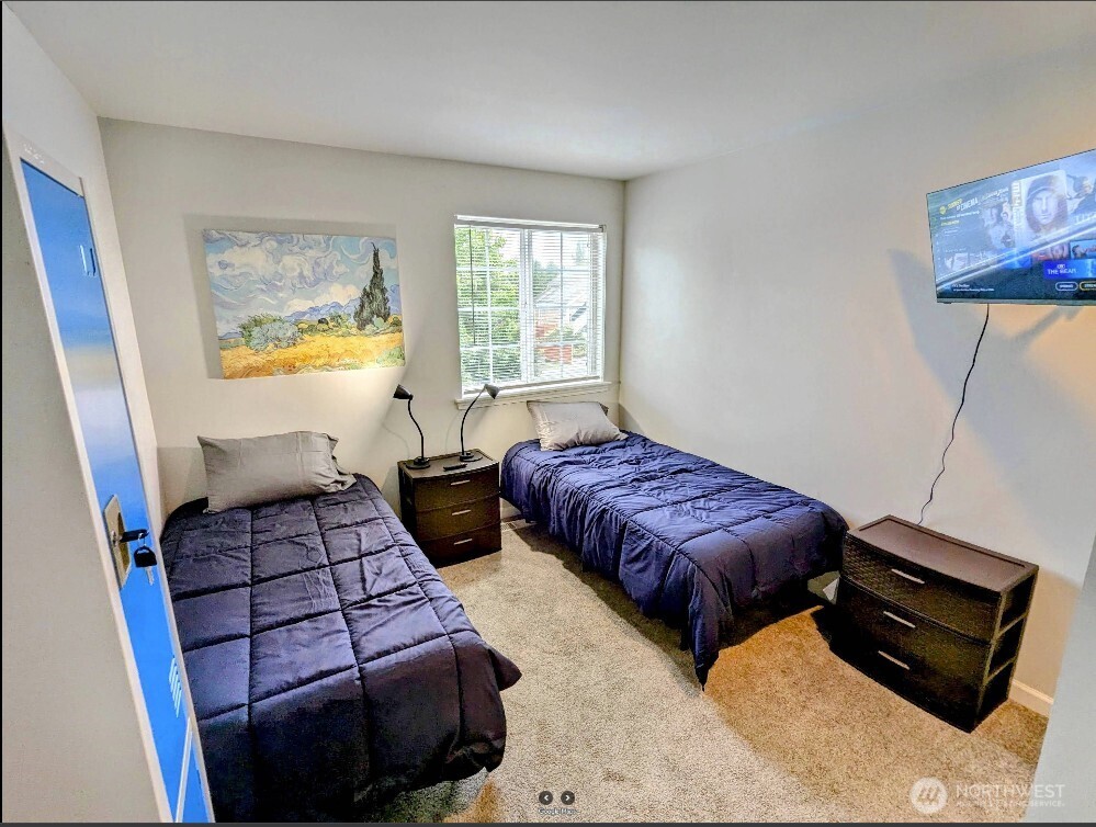 7126 58th Property Photo 2