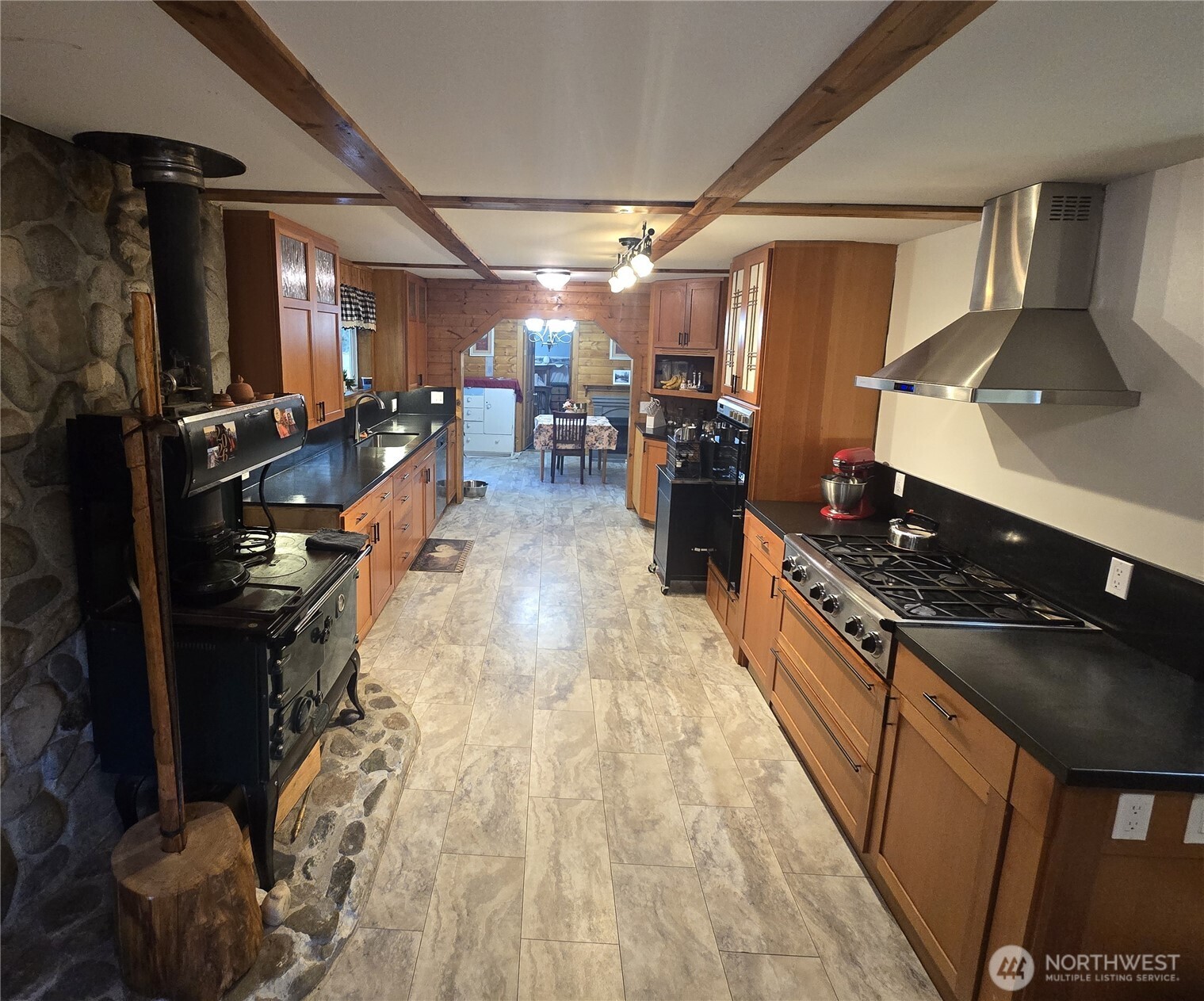 71403 Old Cascade Highway Property Photo 2